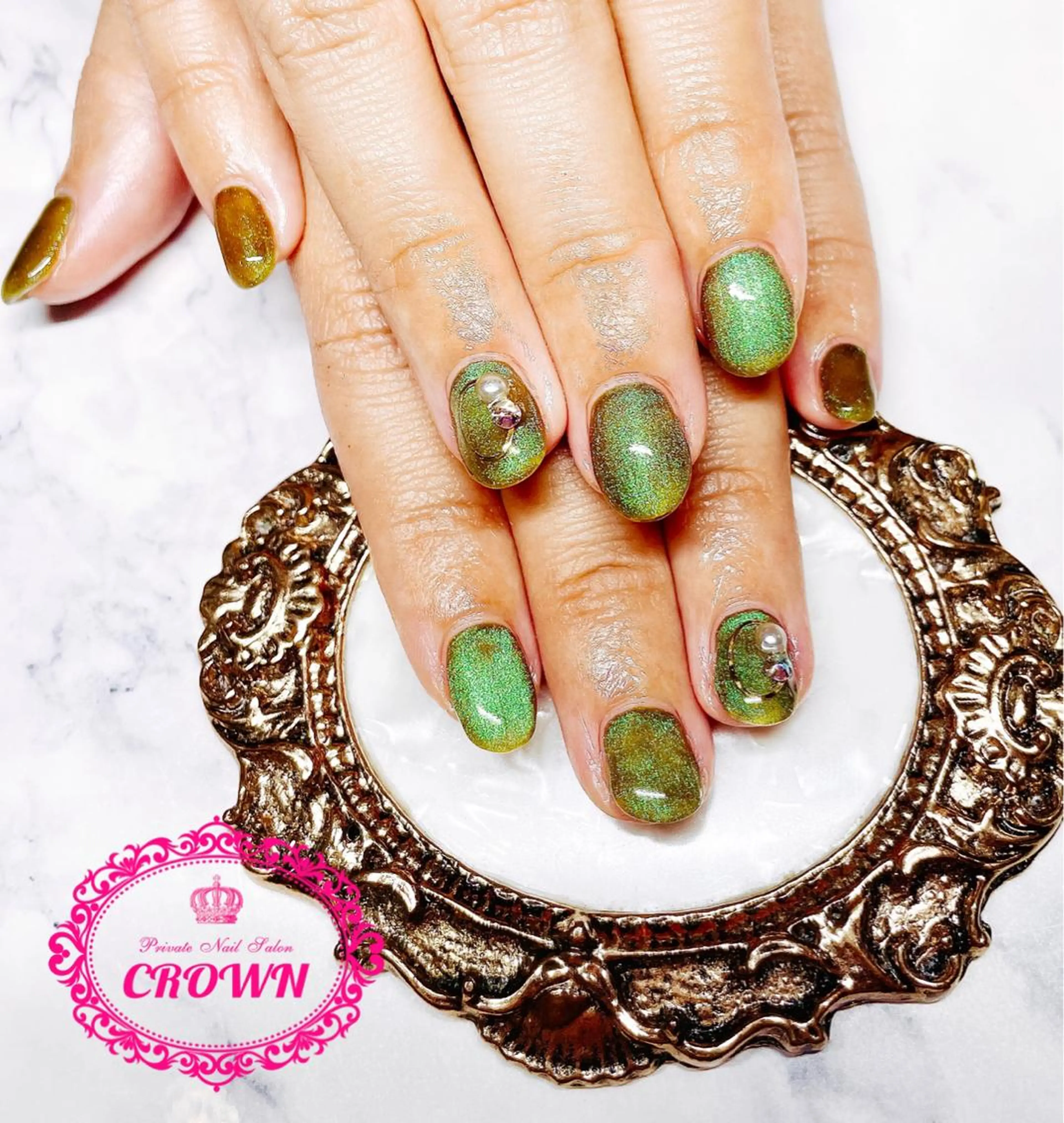 ネイル CROWN プライベートサロンのネイルデザイン