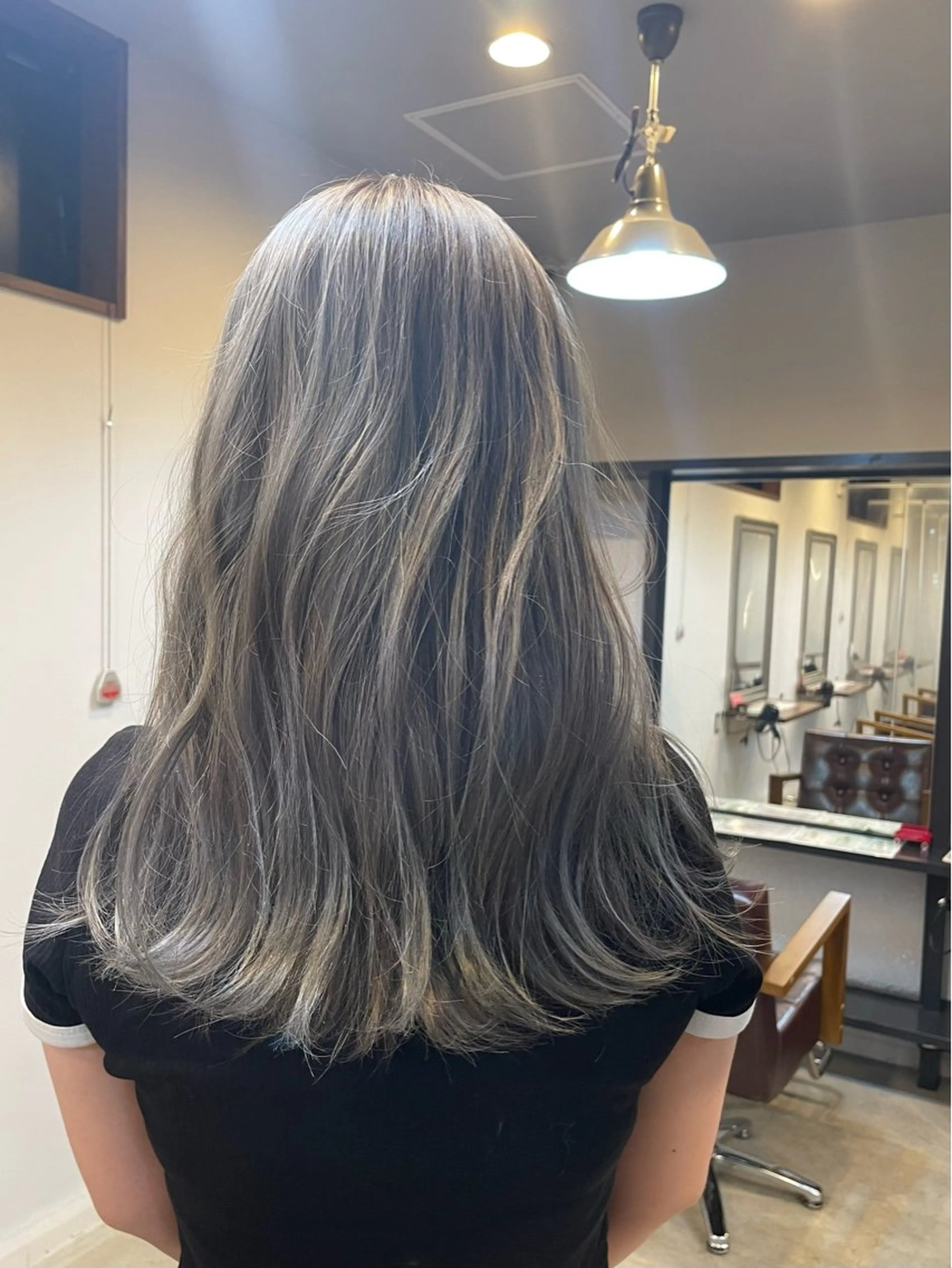 カラー ヘアカラー 手塚 由佳のヘアスタイル