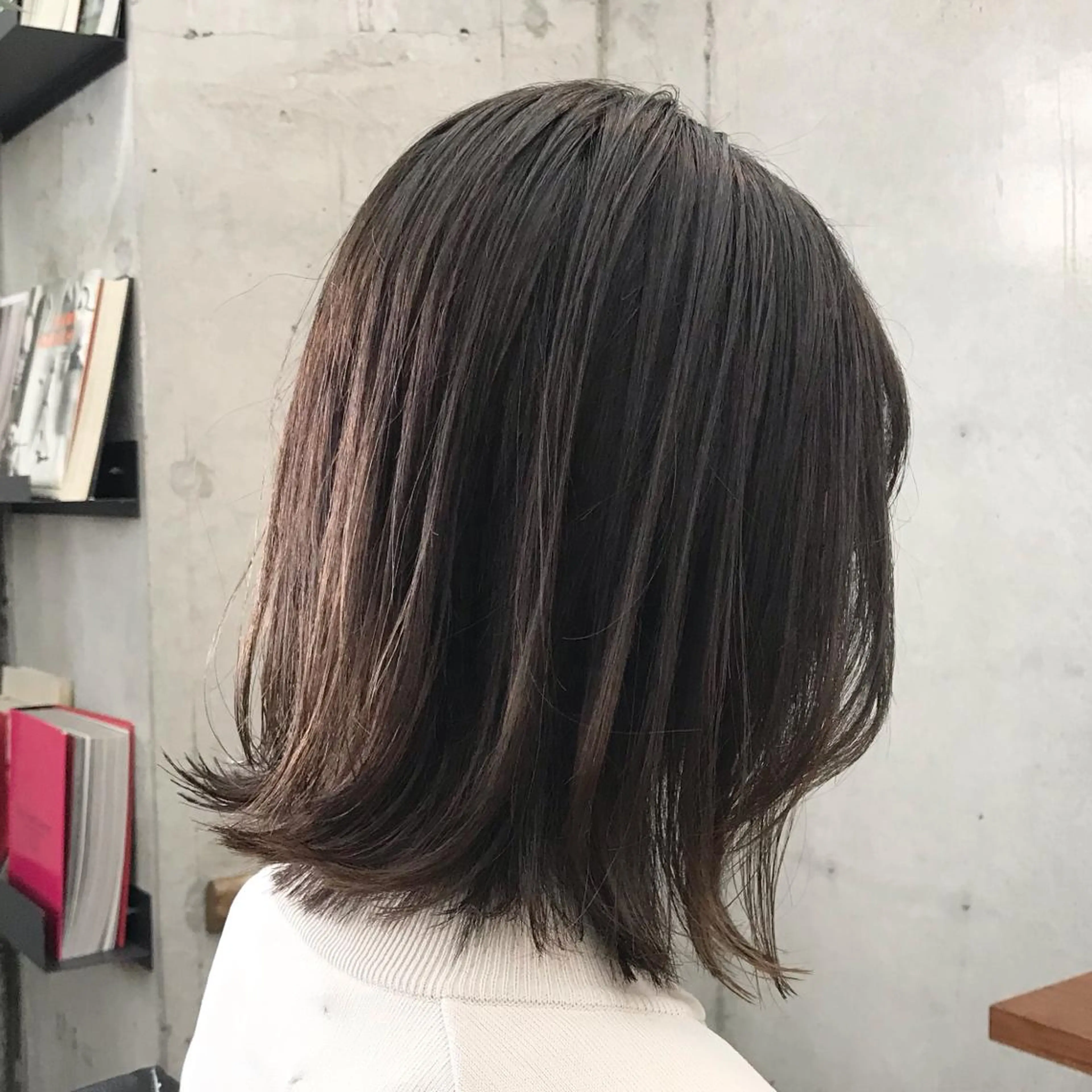 ミディアム ボブレイヤー ボブ レイヤーカット 外ハネヘア カット ✂︎ウルフ・ショート ✂︎MIKUNIのヘアスタイル