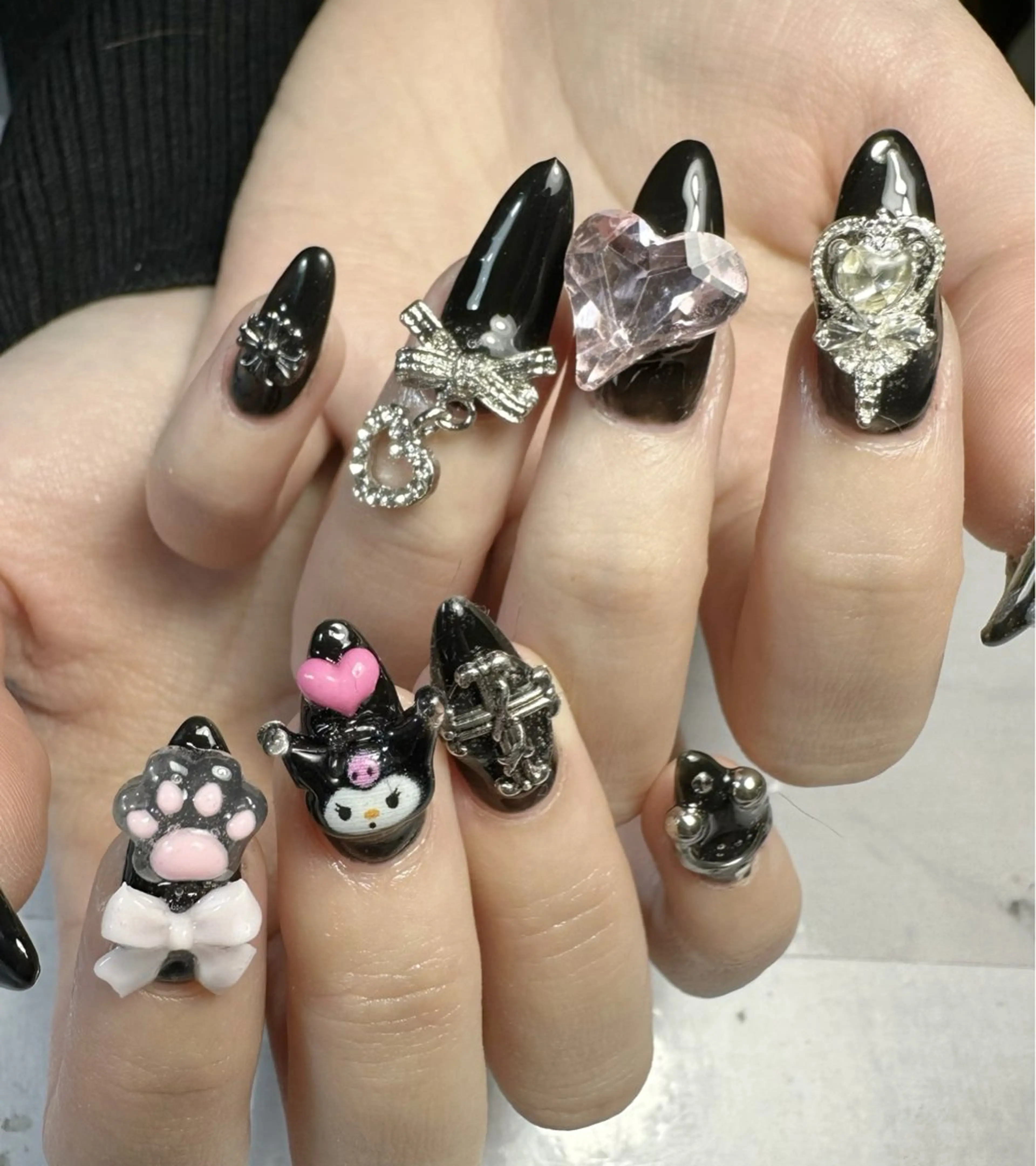 ネイル 新山 聖のネイルデザイン