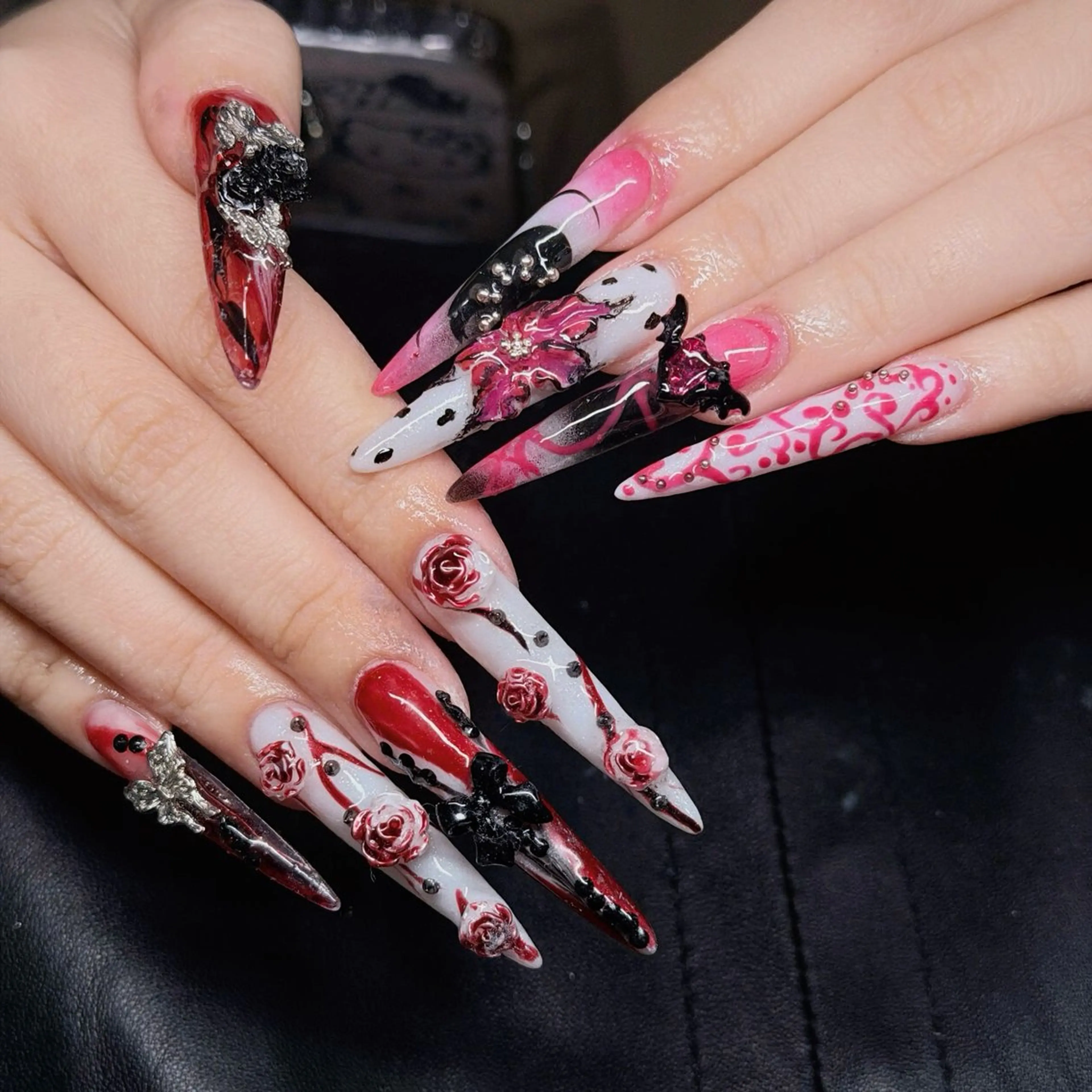 ネイル オーロラネイル グラデーション ハート ホログラムネイル キラキラネイル HA NIのネイルデザイン