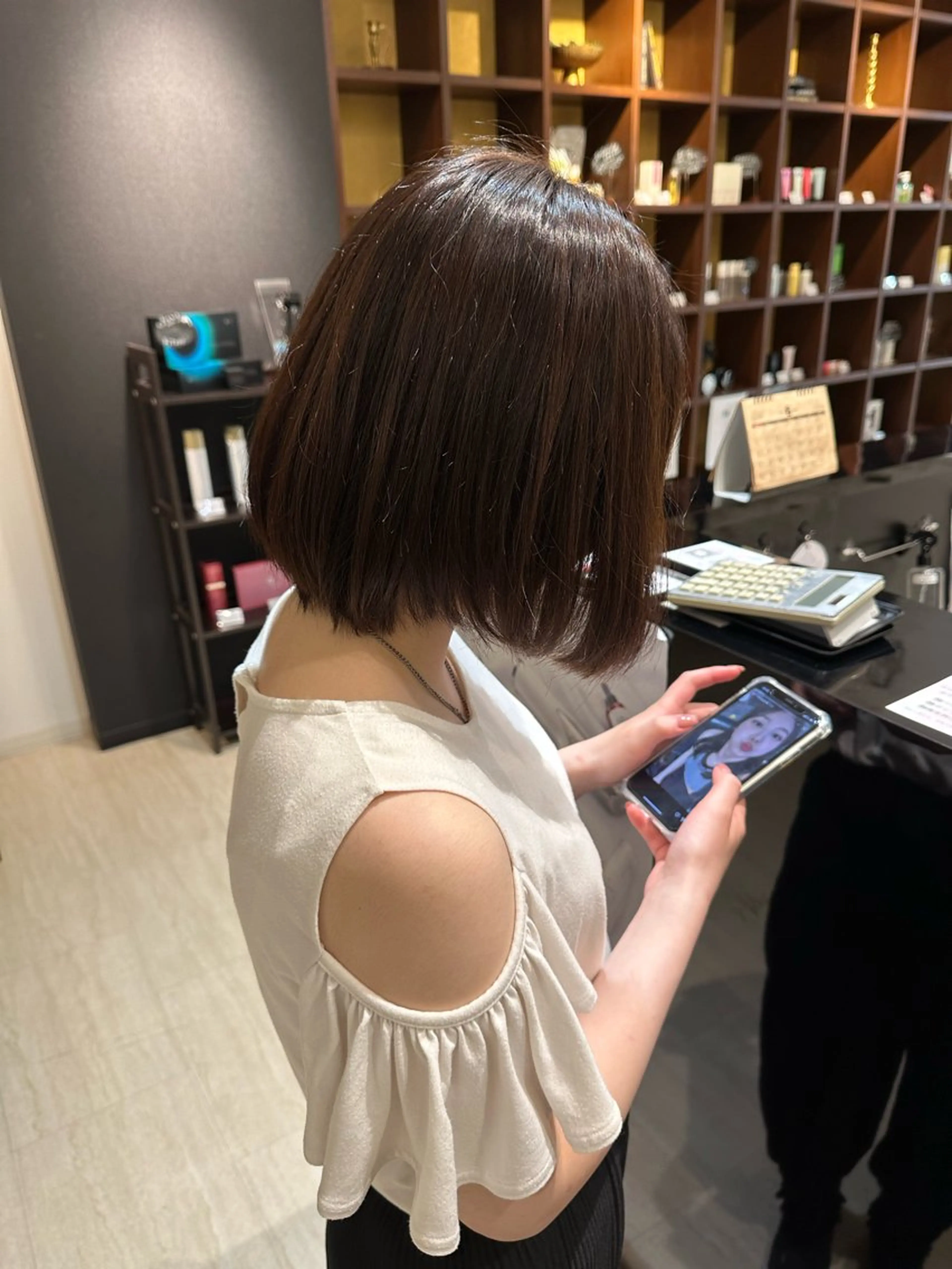 ショート カラー 早﨑 映天のヘアスタイル