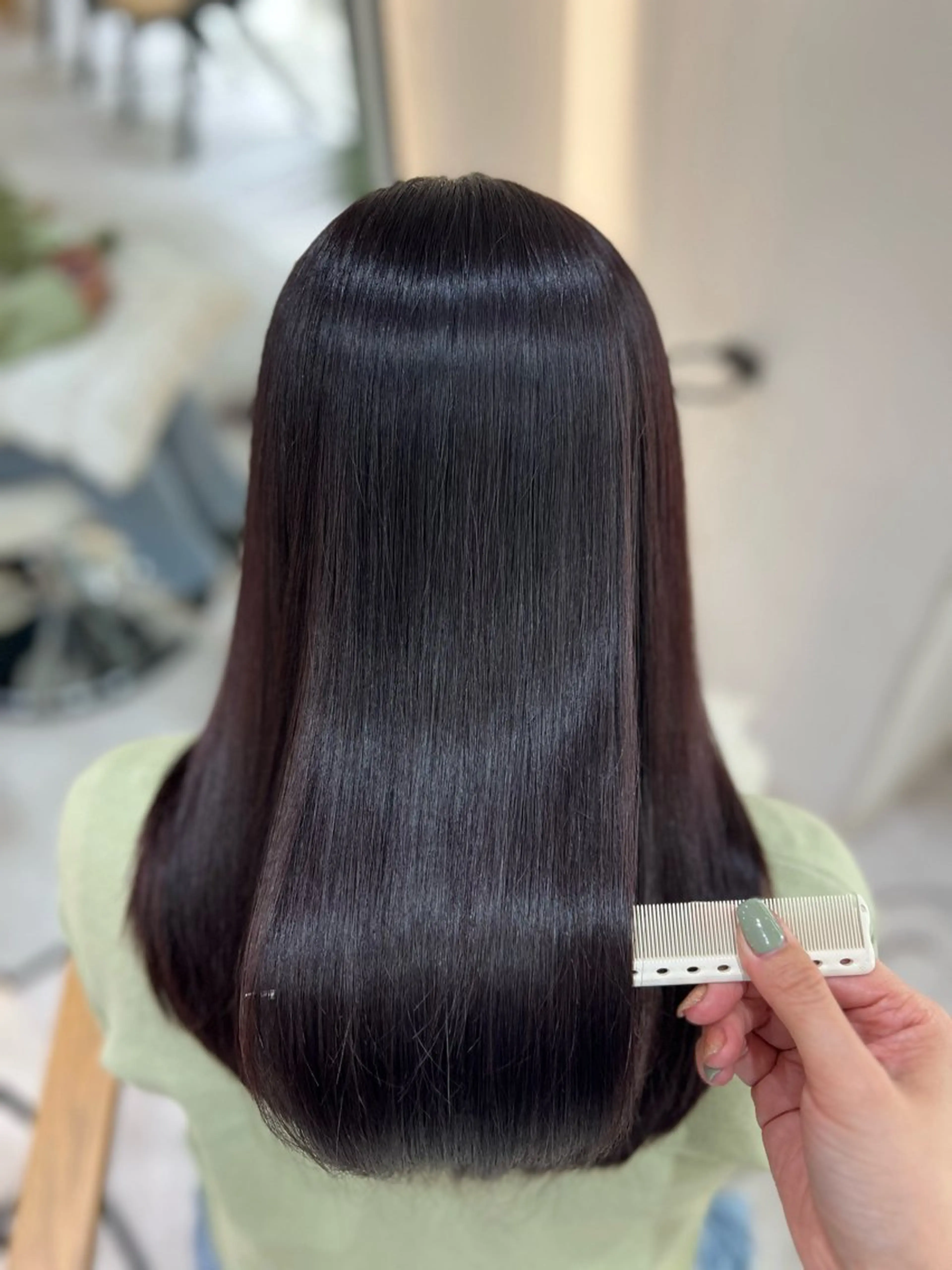 セミロング カラー Zina aimiのヘアスタイル