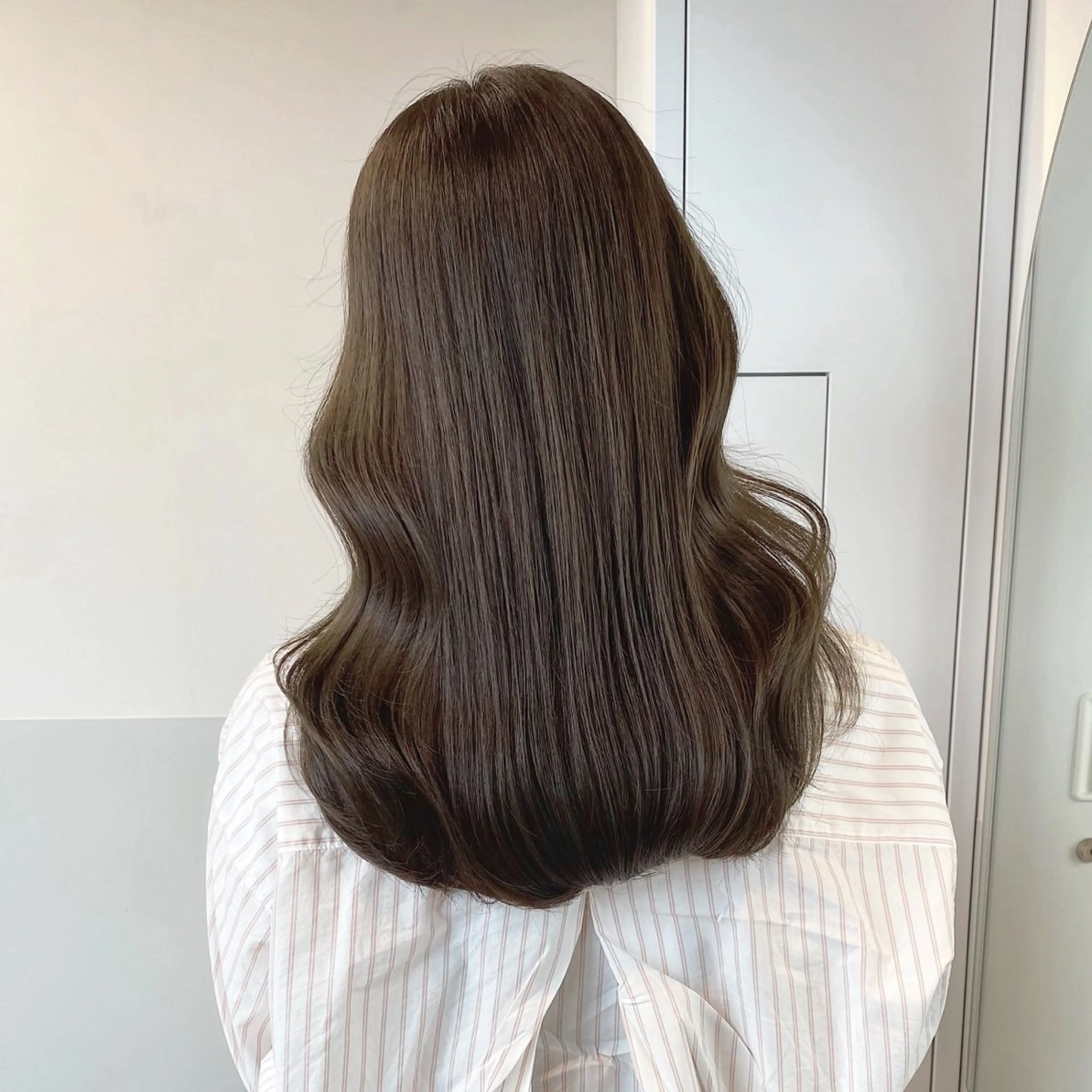 セミロング カラー ヘアアレンジ ブリーチ 透明感カラー グレージュ ブリーチなしカラー オリーブグレージュ ブリーチなしカラー/ 髪質改善/寺門束のヘアスタイル
