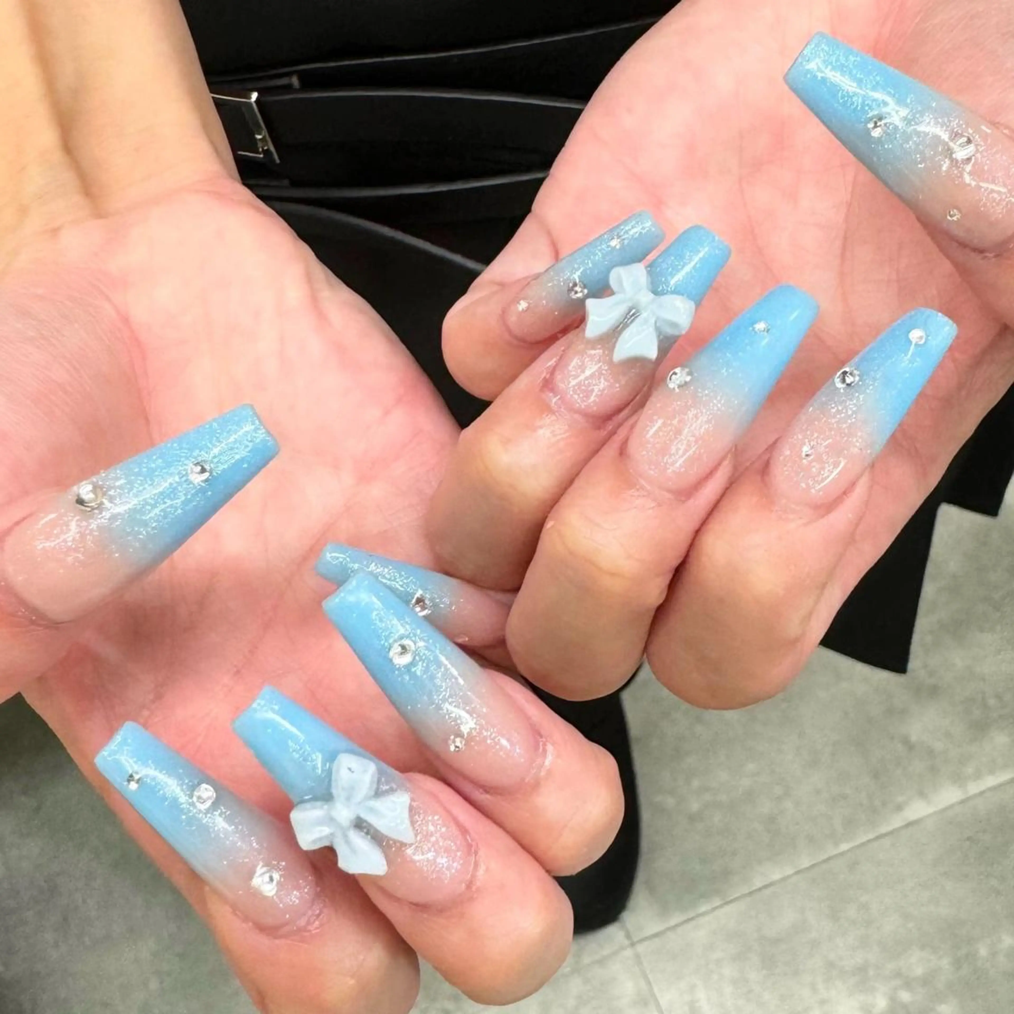 ネイル 長さ出し グラデーション 韓国ネイル ニュアンスネイル スカルプネイル nailstudio eviz新宿店のネイルデザイン