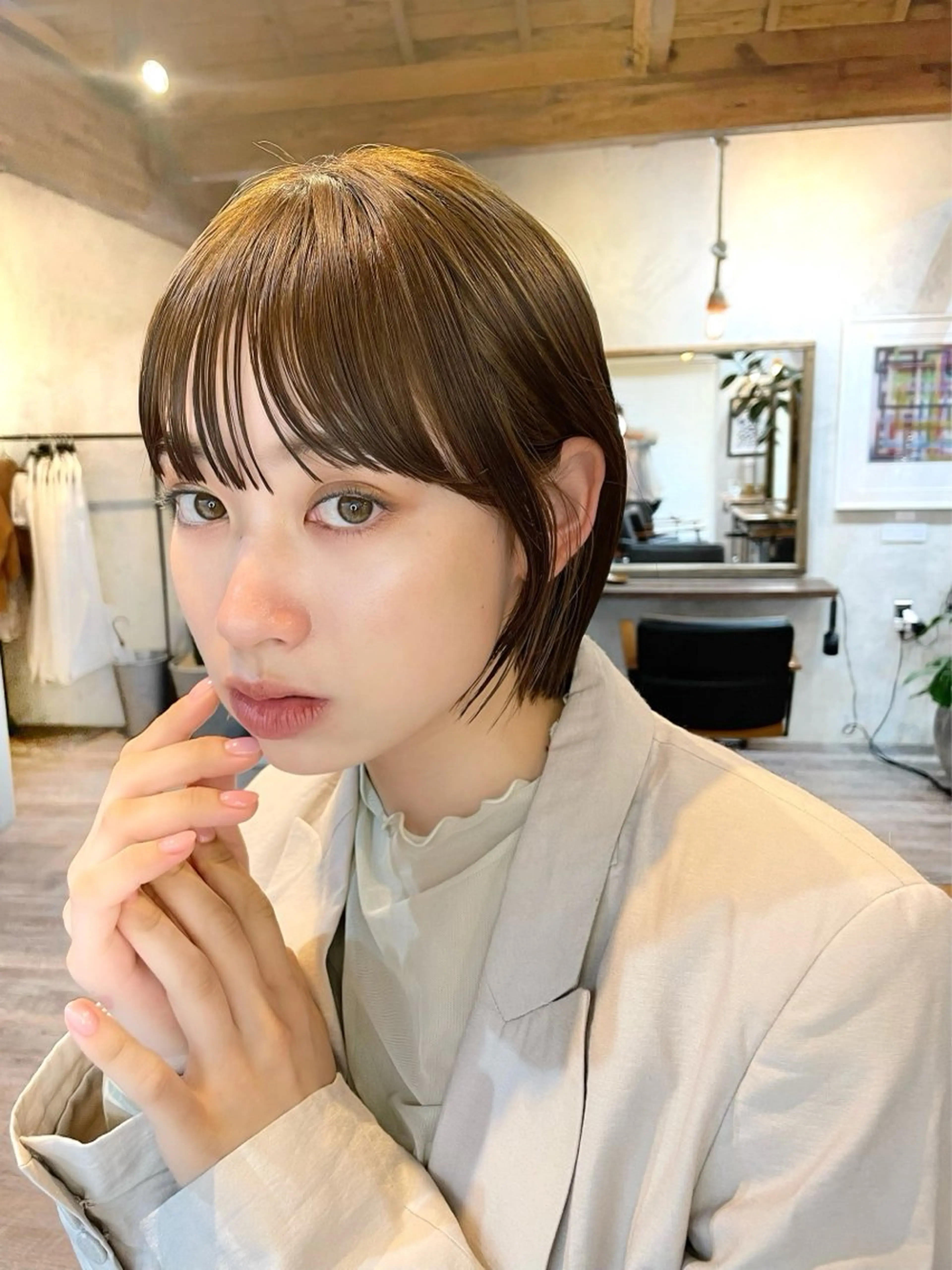 ショート カラー 切りっぱなしボブ ボブレイヤー ボブ くびれヘア 顔まわりレイヤー カット ヘアカラー 結べるレイヤーボブ くびれLady表参道のヘアスタイル
