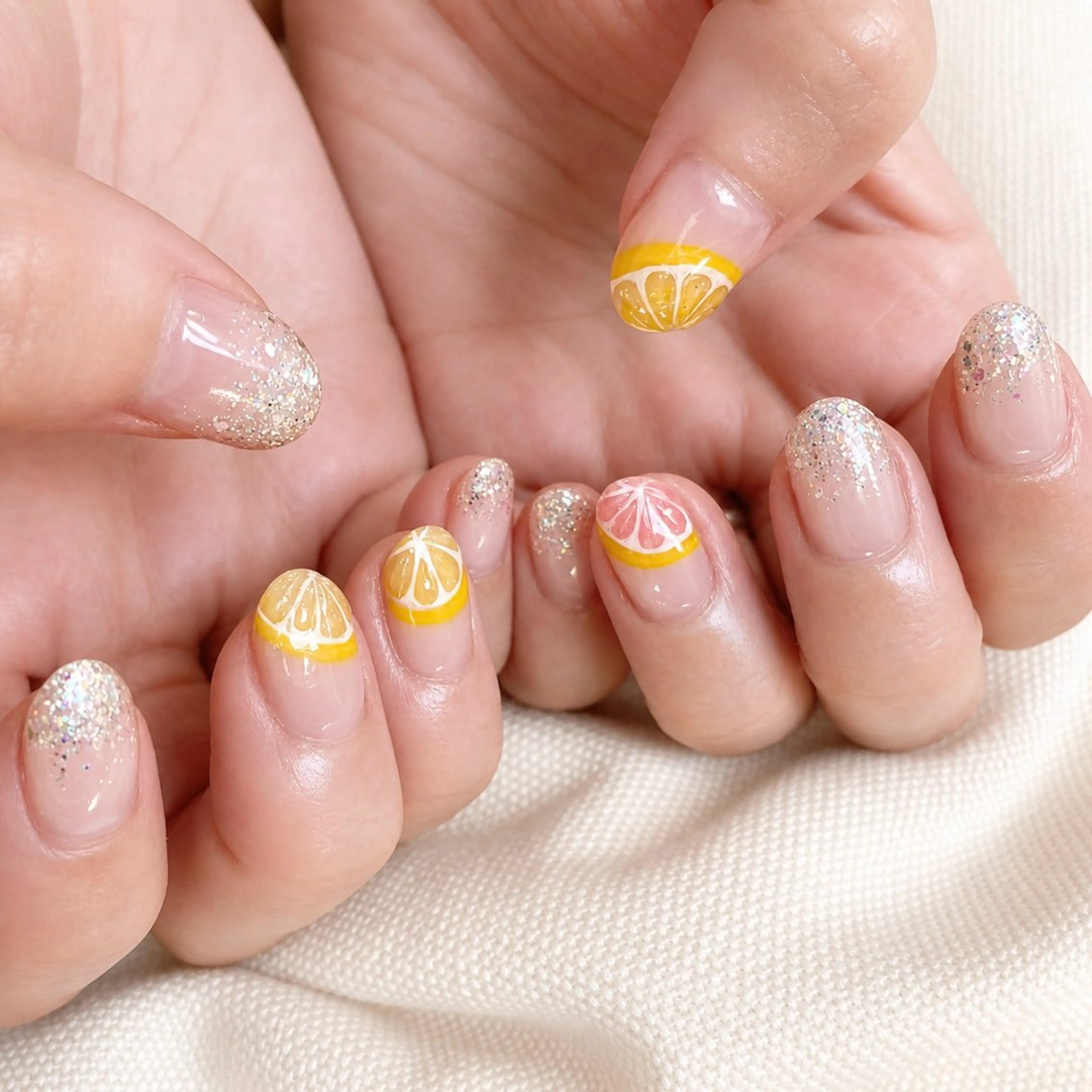 ネイル アートネイル キラキラネイル ラメ(グリッター) ショートネイル シンプルネイル ハンドネイル usagi nailのネイルデザイン
