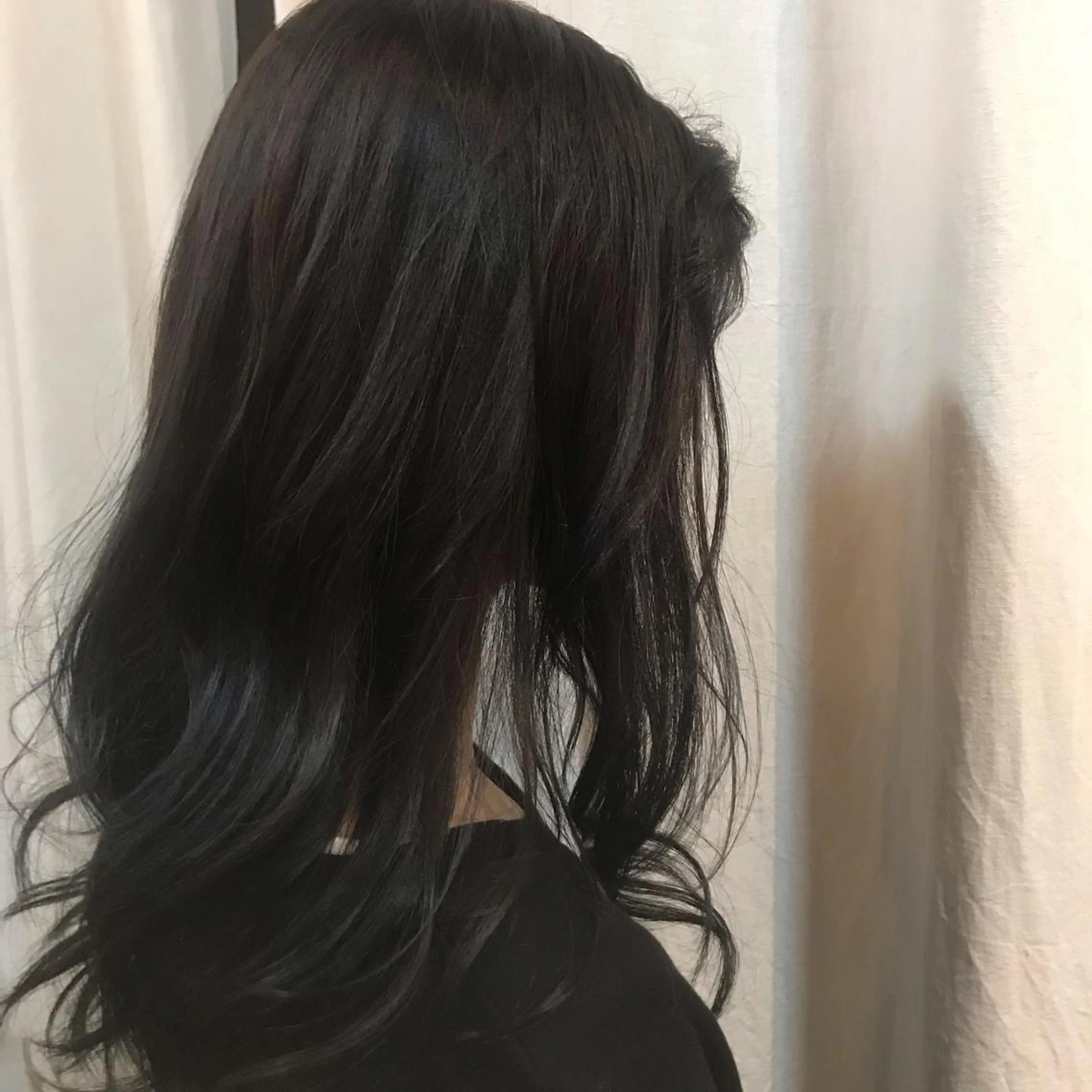 ロング カラー 井本 早紀のヘアスタイル