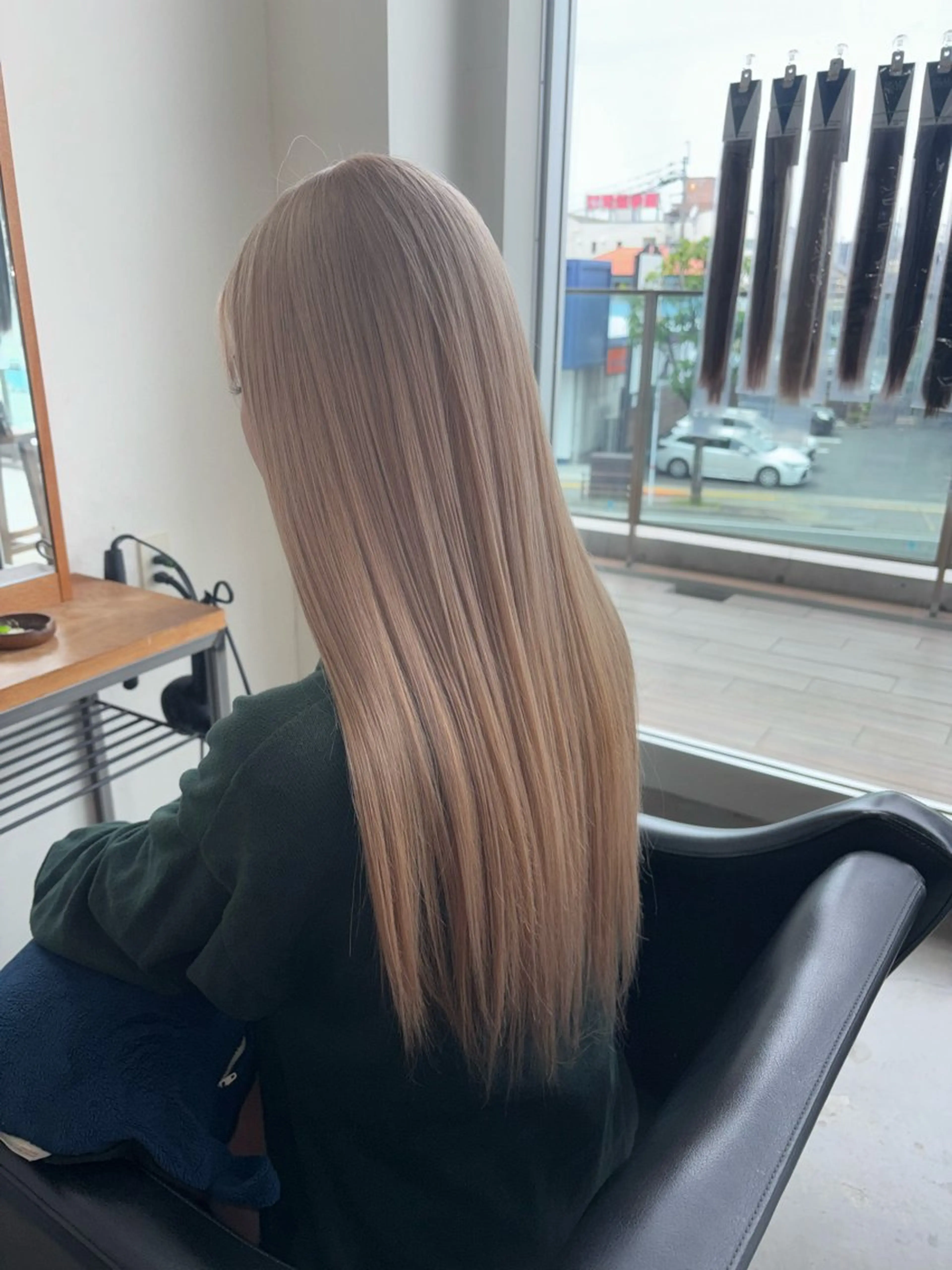 ロング カラー 平野 朋未のヘアスタイル