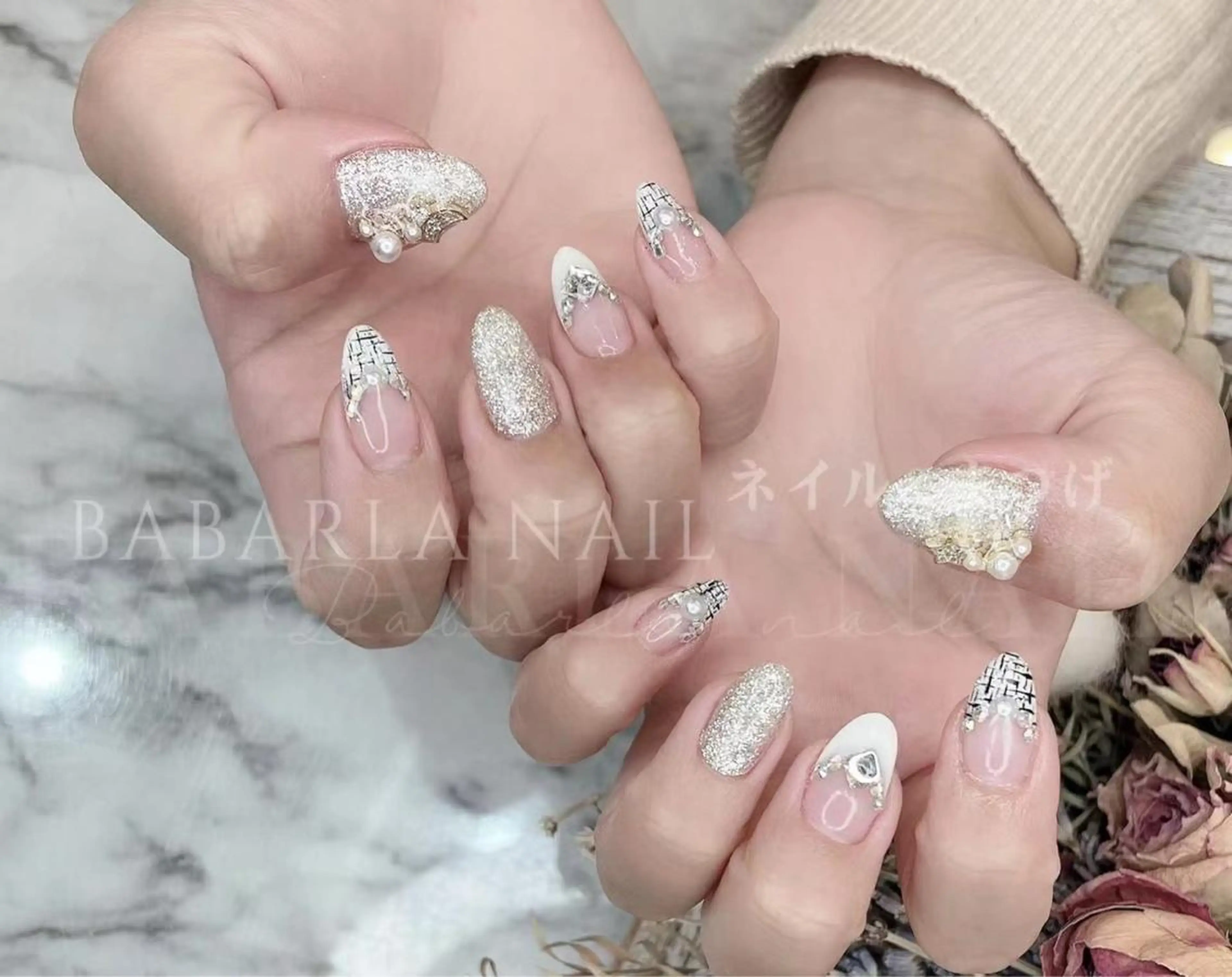 ネイル フレンチネイル ツイードネイル Babarla Nailのネイルデザイン