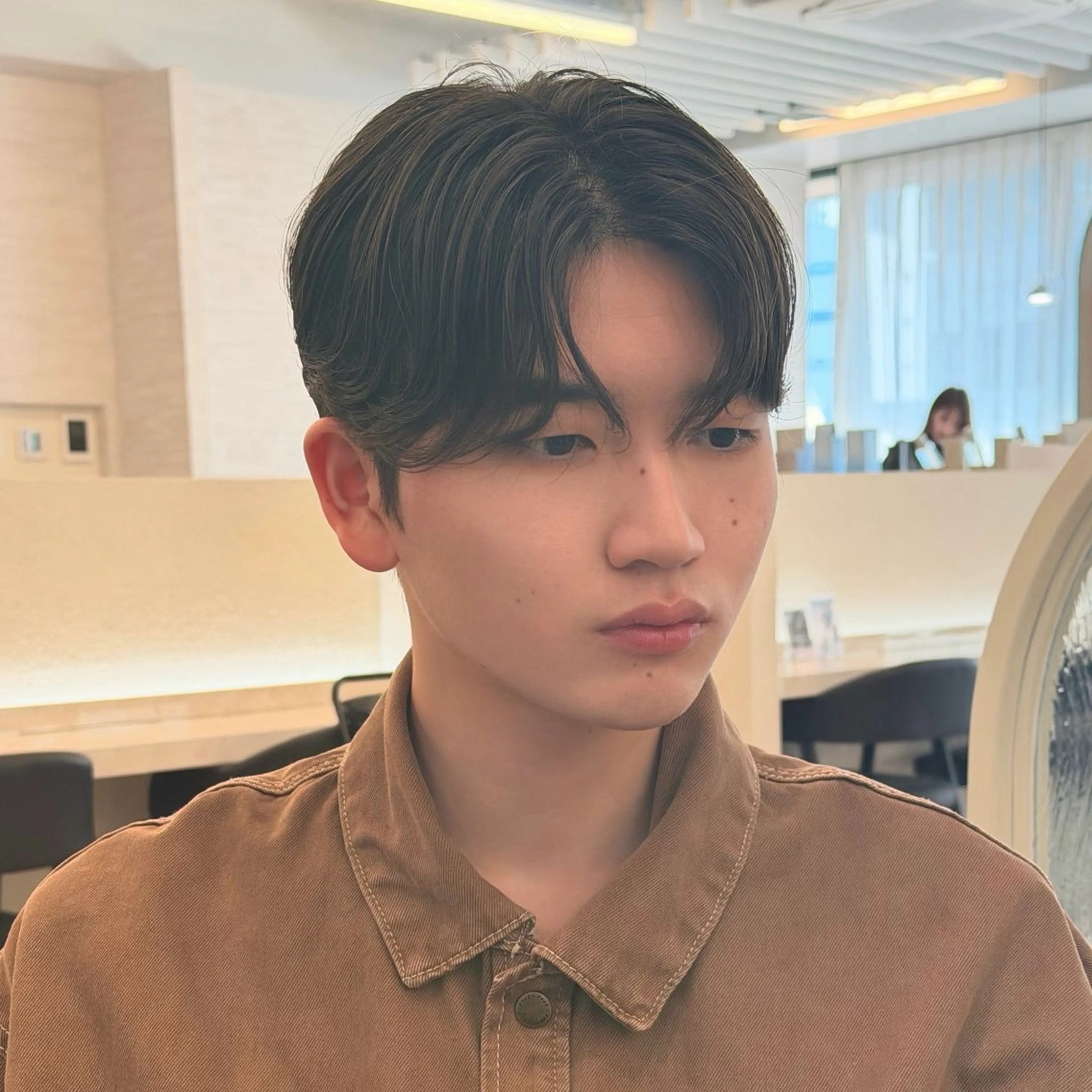 パーマ メンズ センターパート メンズ韓国風 韓国メンズヘア☆ 韓国ヘアYUTOのヘアスタイル