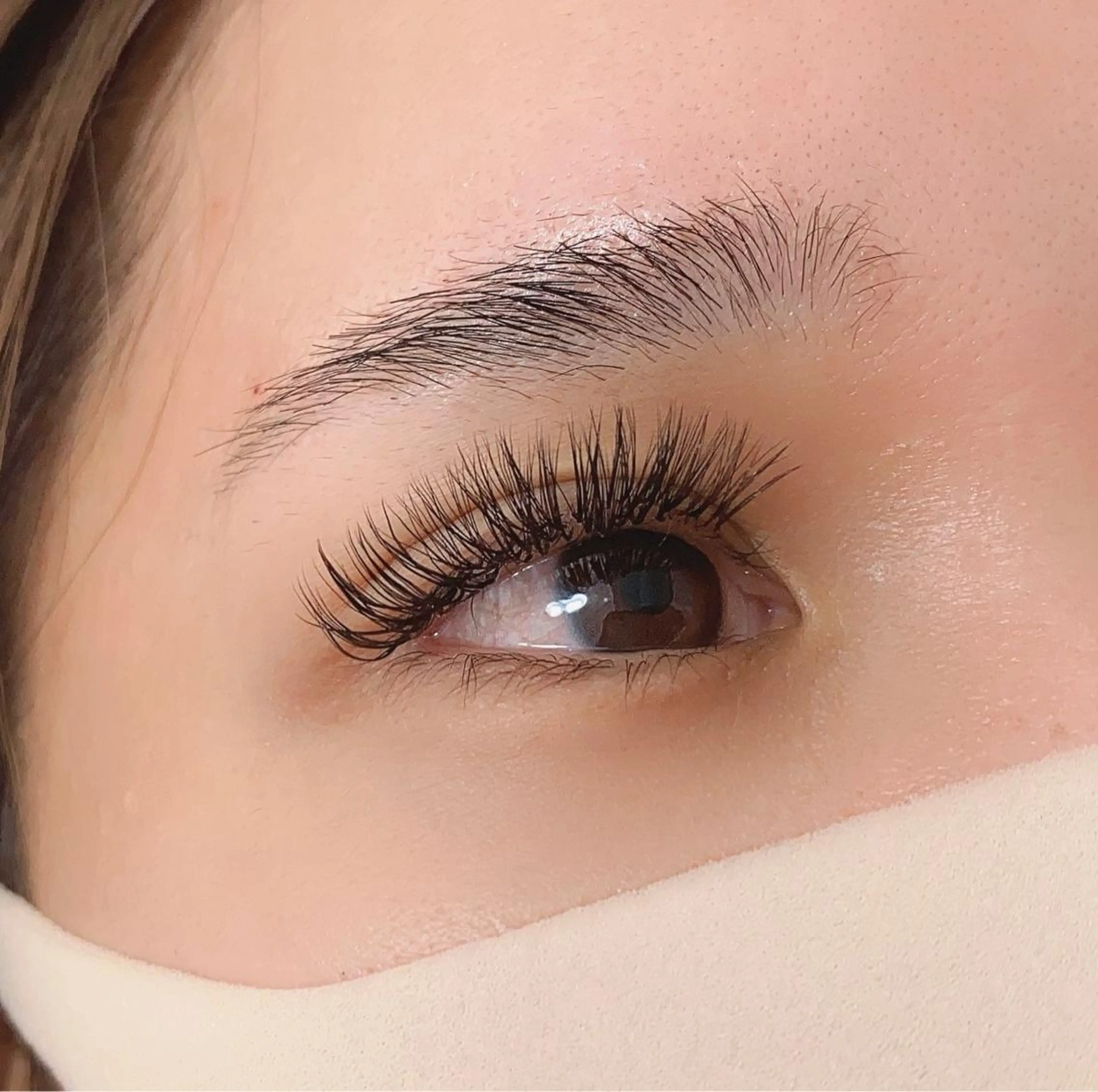 マツエク・マツパ ボリュームラッシュ eyelash Anmut Lunaのマツエク・マツパデザイン