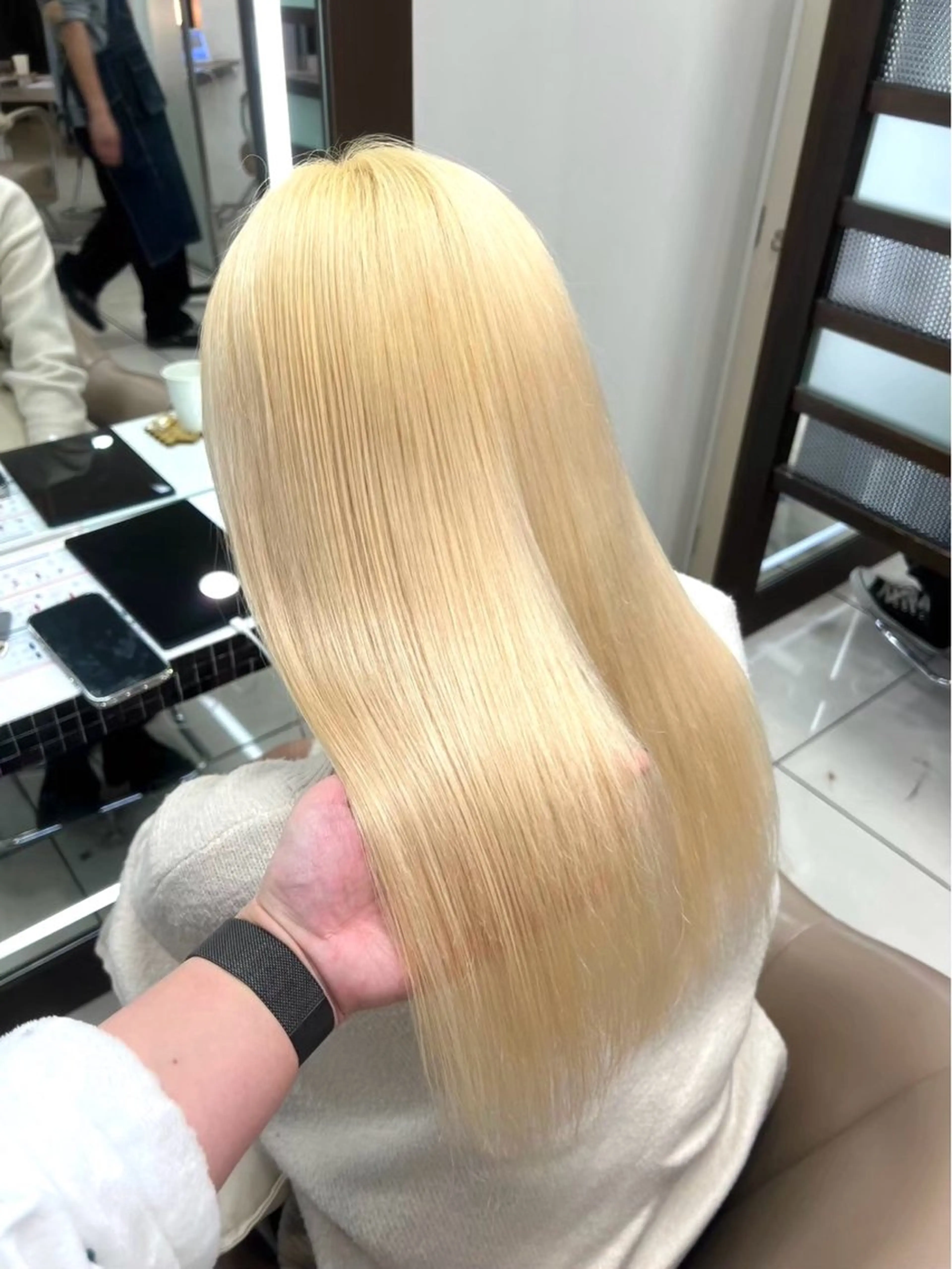 カラー ブリーチ ハイトーン👱‍♀️ エクステ/彩花のヘアスタイル