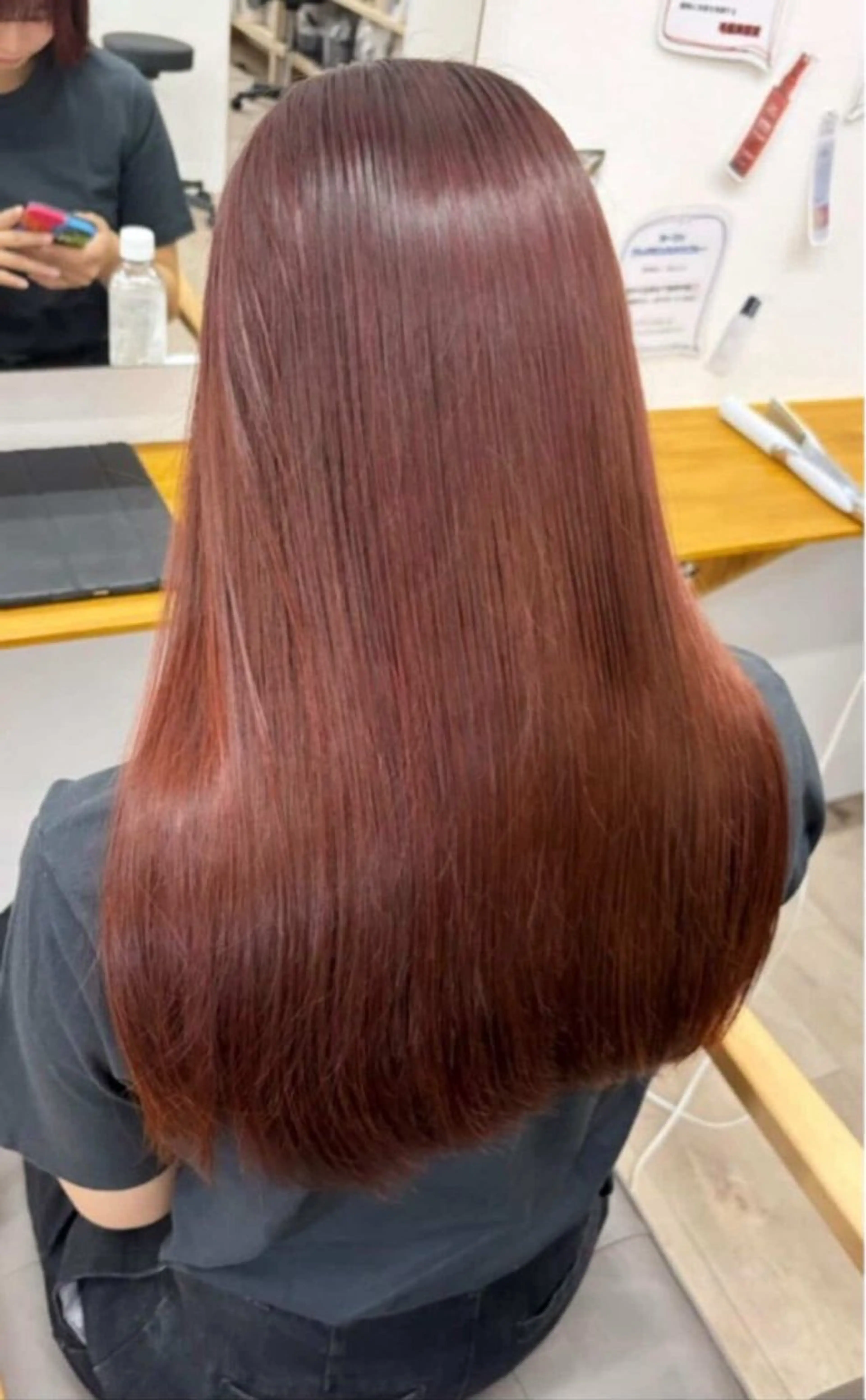 カラー ルプラボウ 石田渚夏のヘアスタイル