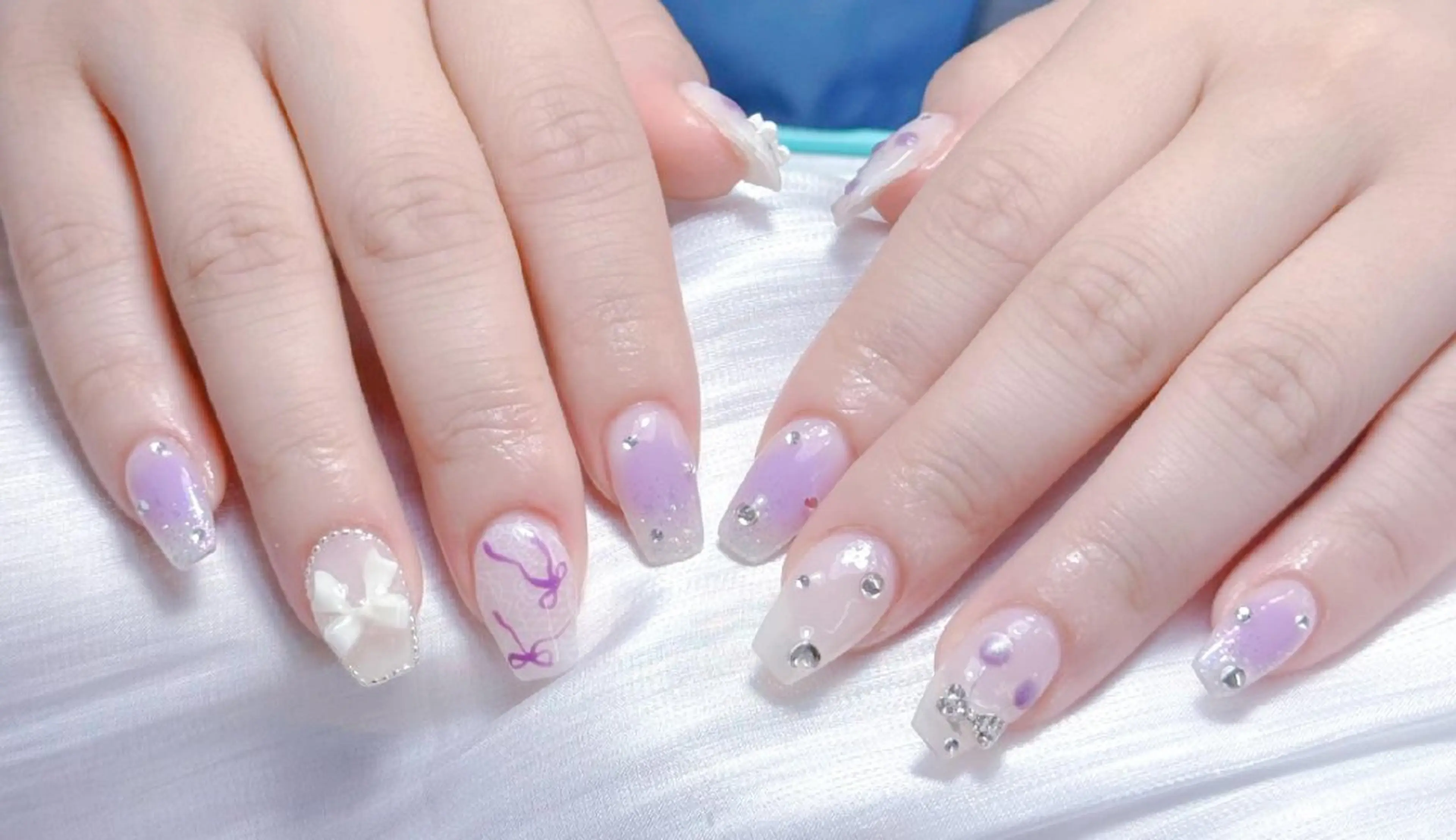 ネイル 小島 阿佑美のネイルデザイン