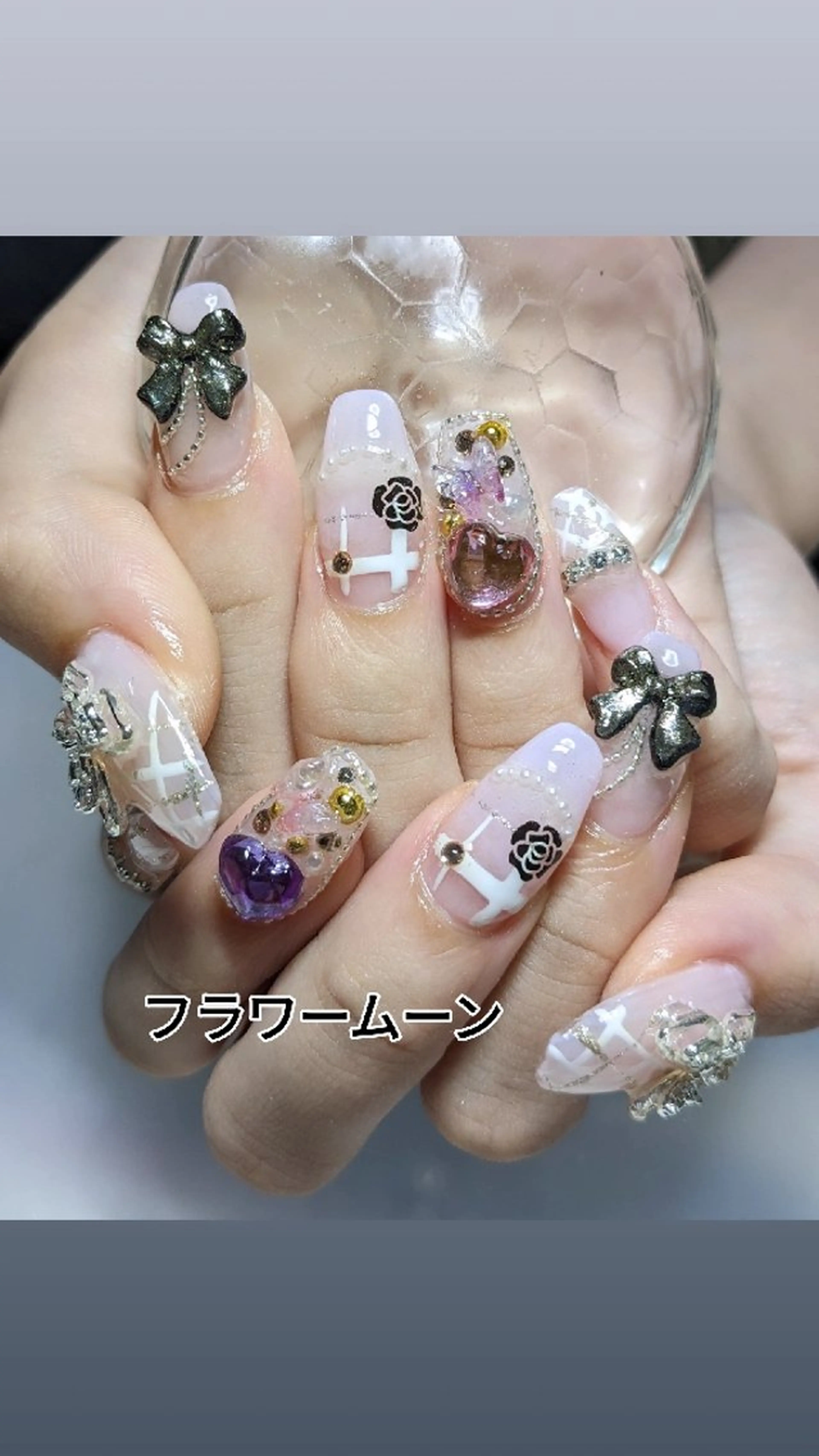 ネイル ハンドネイル ハンドケア フラワー ムーンのネイルデザイン