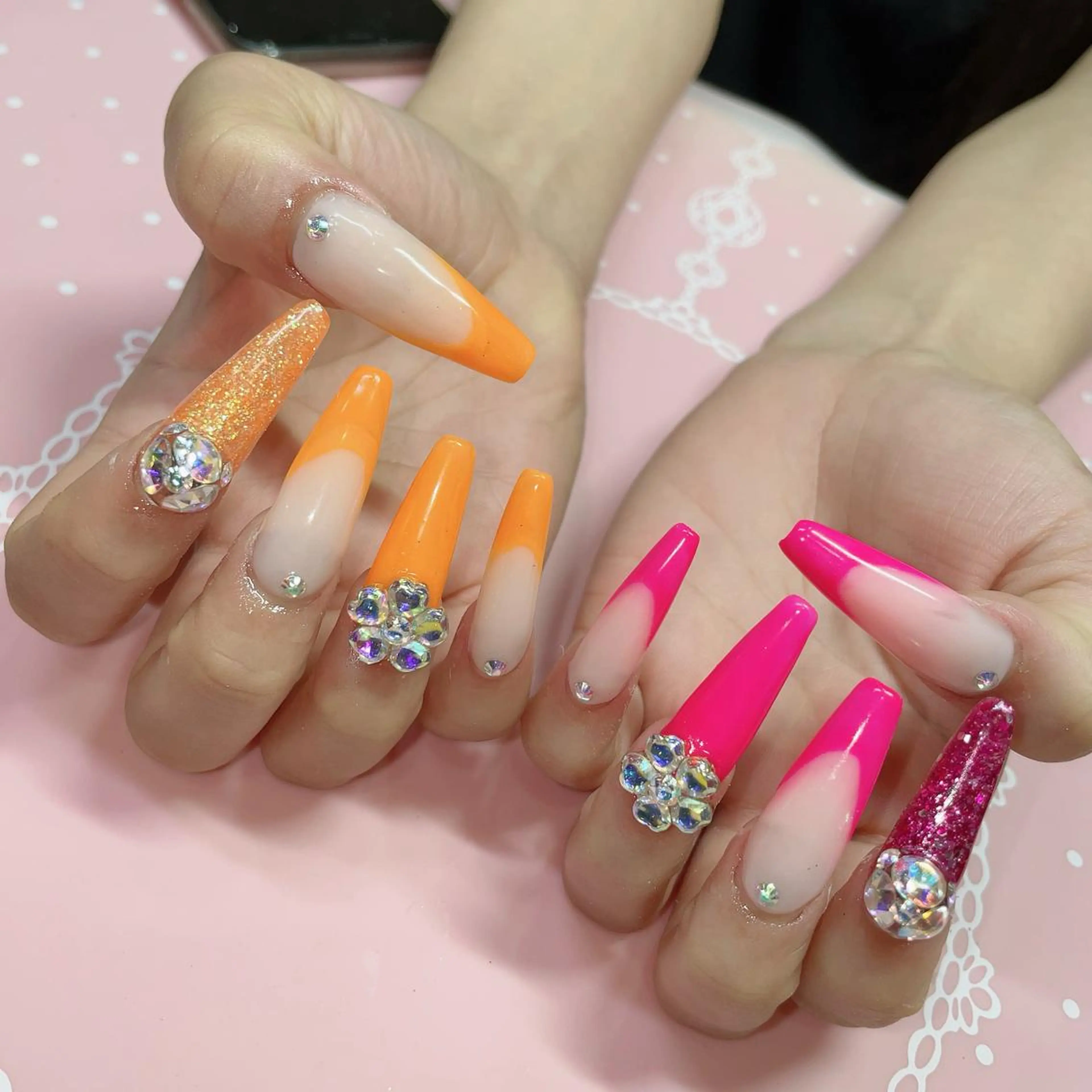 ロング ネイル フレンチネイル ストーンネイル ハンドネイル 《LB》ラブリエ Nail&eyeのマツエク・マツパデザイン