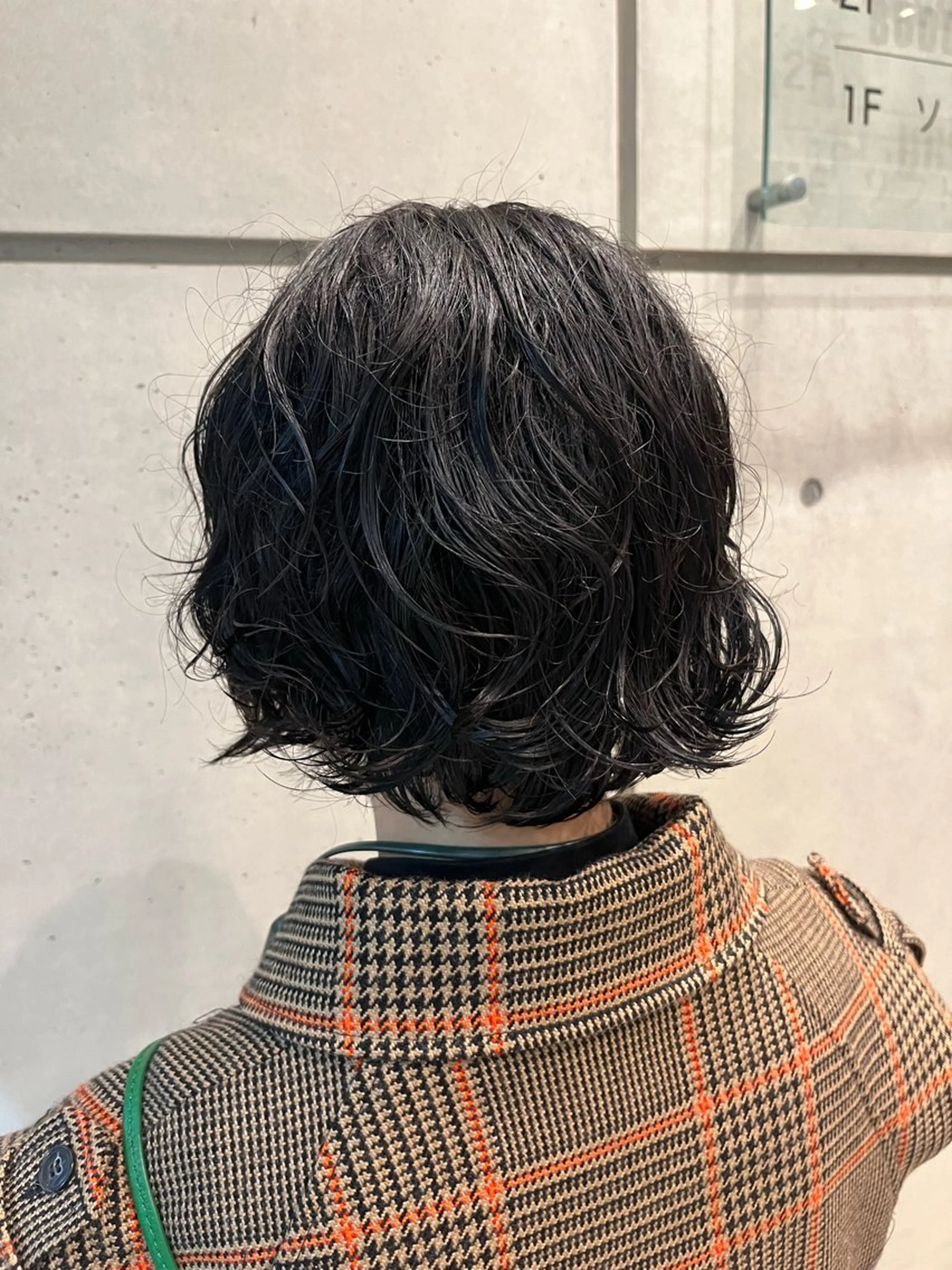 ミディアム パーマ 透明感カラー人気 ナンバーワンMIYUのヘアスタイル