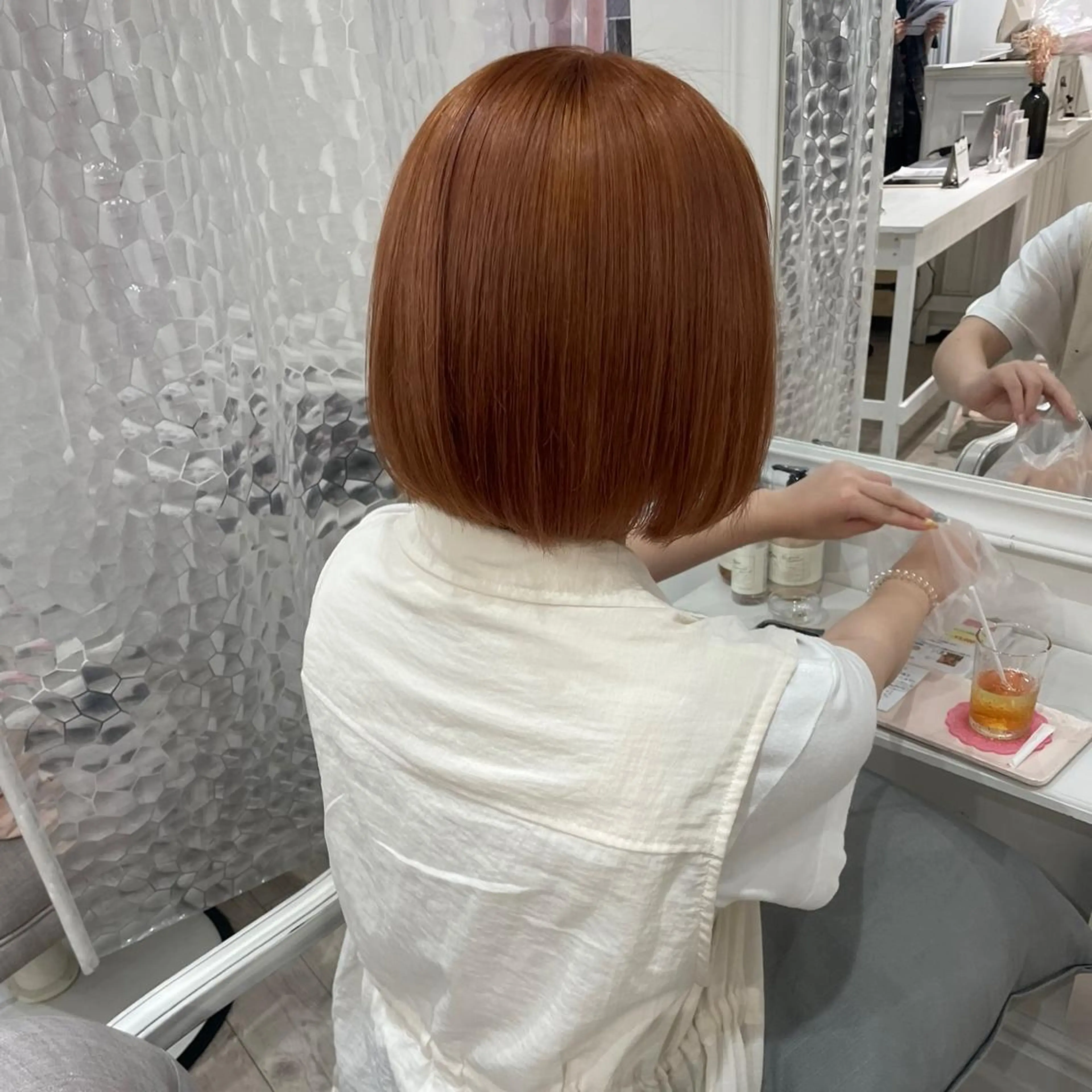 カラー ブリーチ オレンジ オレンジレッド レッドカラー ヘアアレンジ/ 暖色🩵hazukiのヘアスタイル