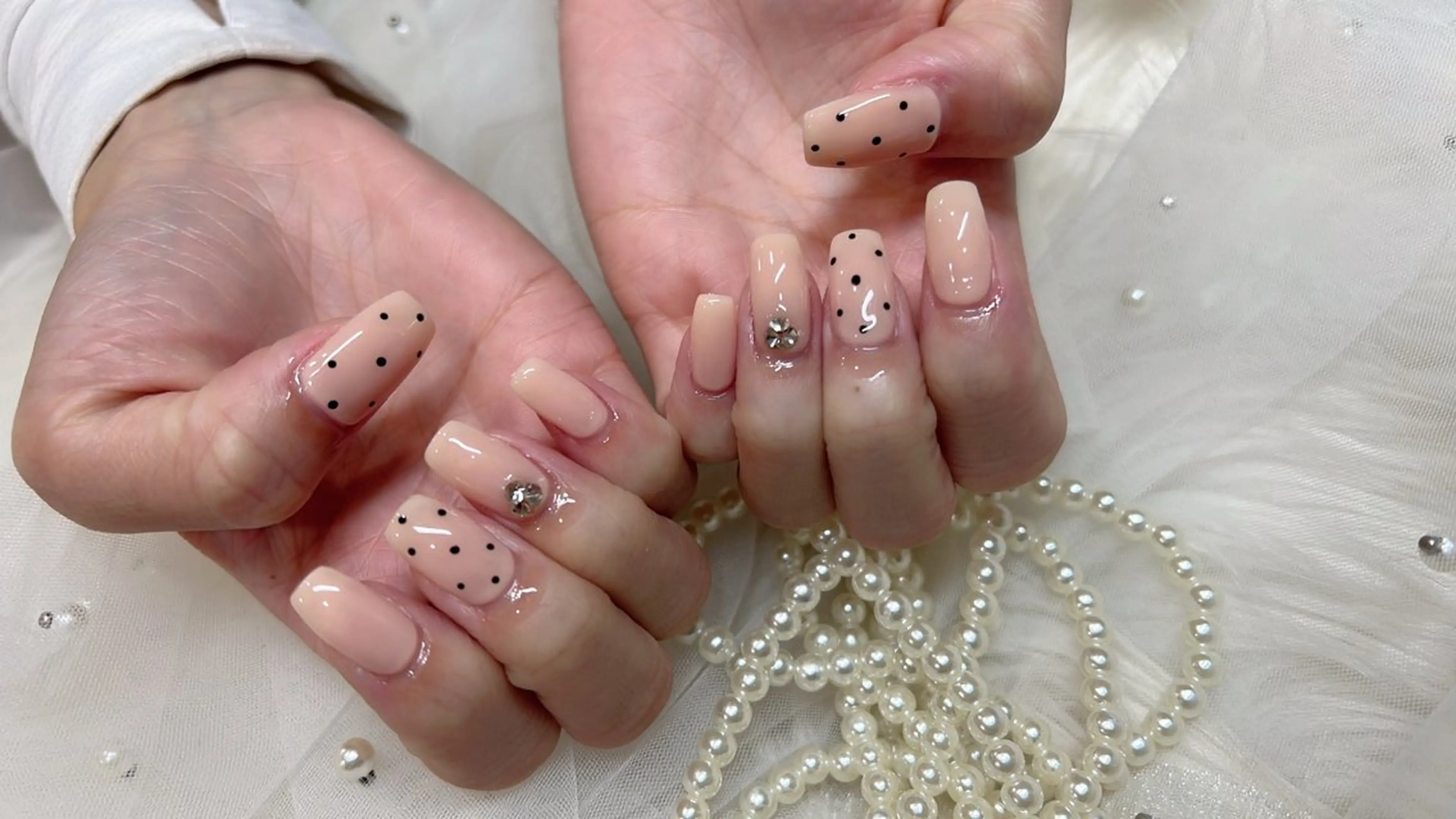 ネイル ストーンネイル ハンドネイル 《LB》ラブリエ Nail&eyeのマツエク・マツパデザイン
