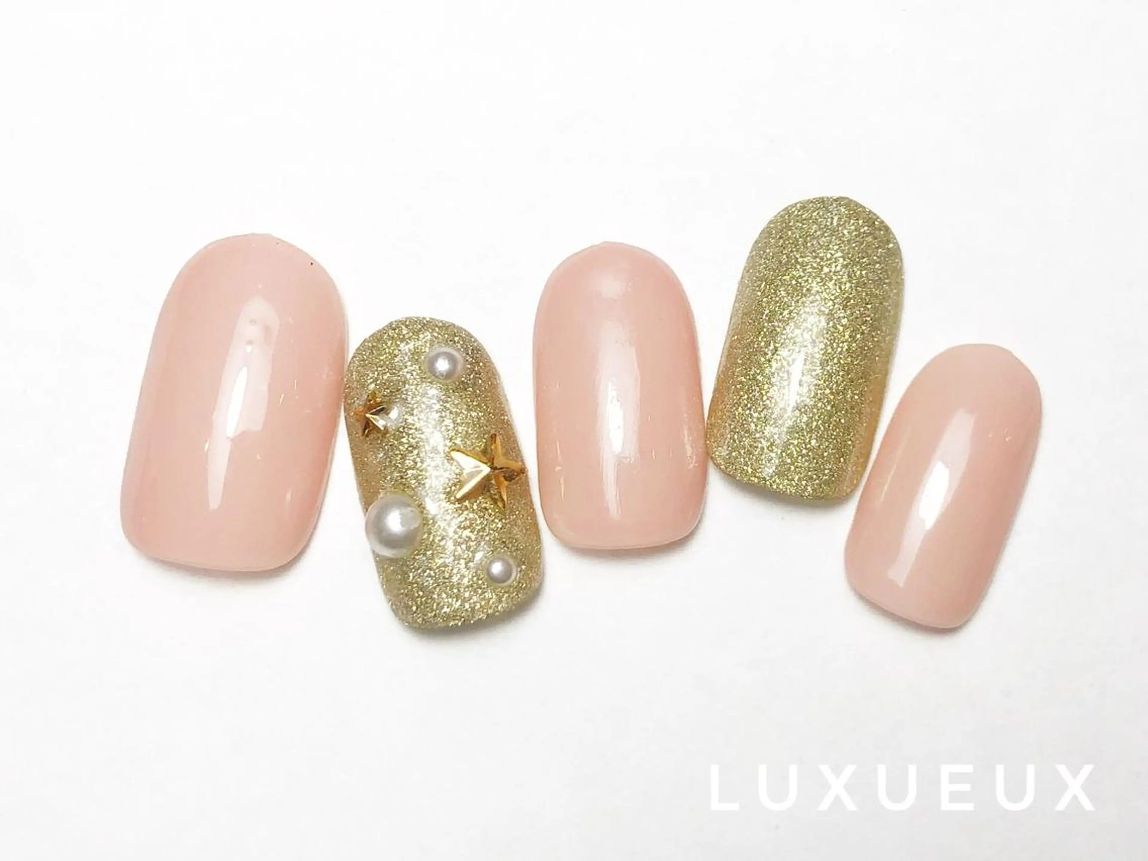 ネイル LUXUEUX春日店所属・LUXUEUX春日店 (ルクソー)のネイルデザイン