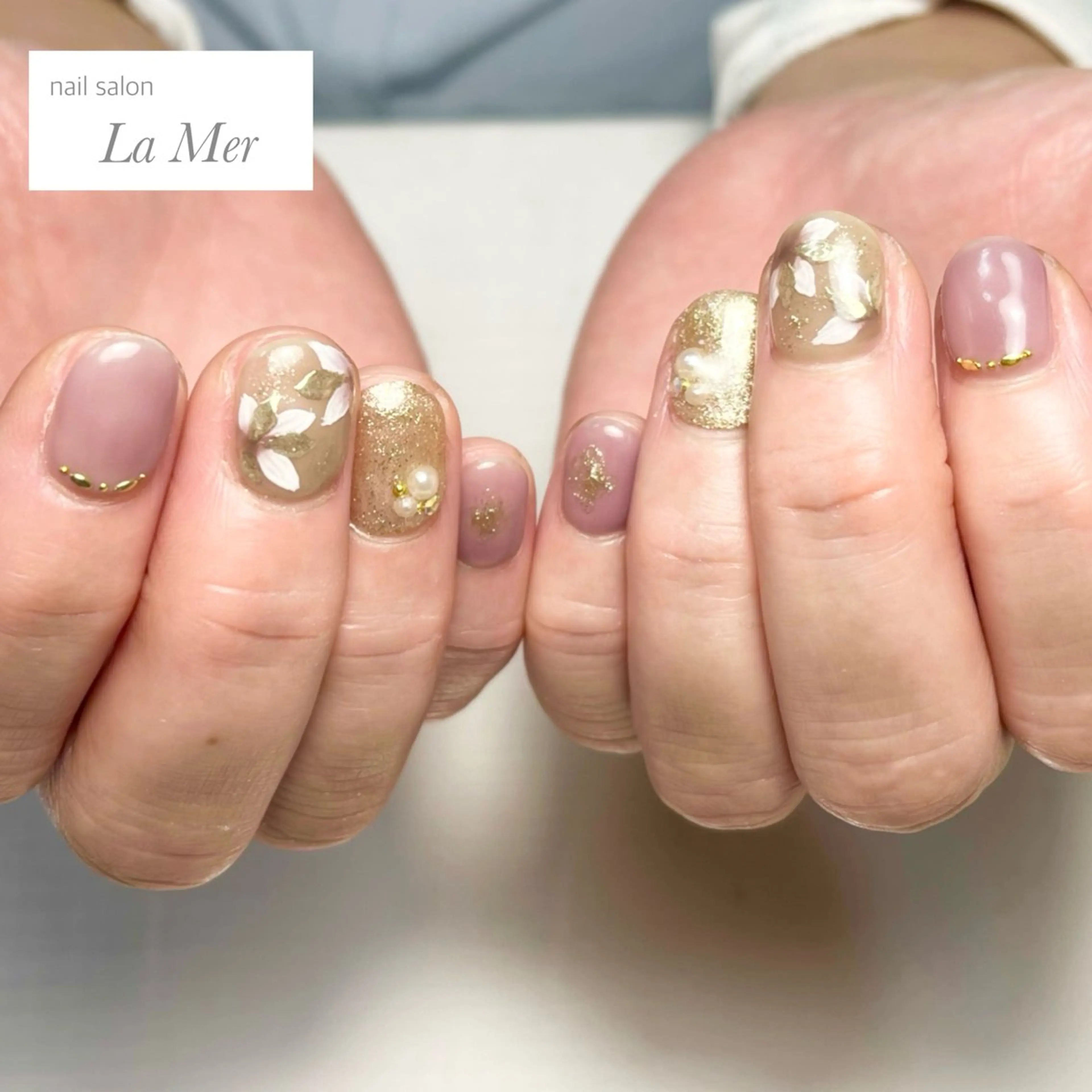 ネイル アートネイル フラワーネイル ゴールド ミラーネイル nailsalon La Merのネイルデザイン