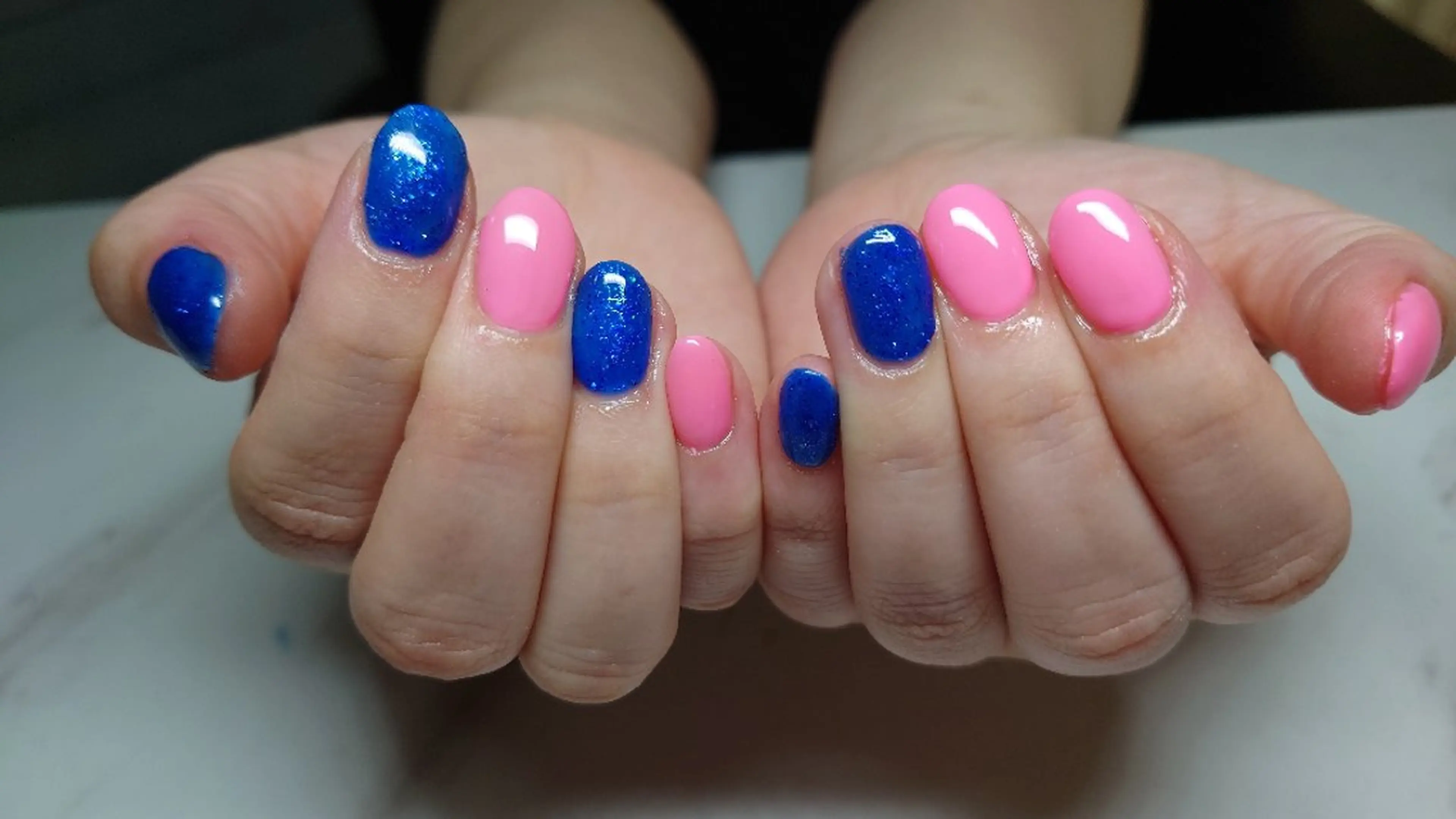 ネイル ブルー ラメ(グリッター) ピンク ハンドネイル Nailsalon AMAのネイルデザイン