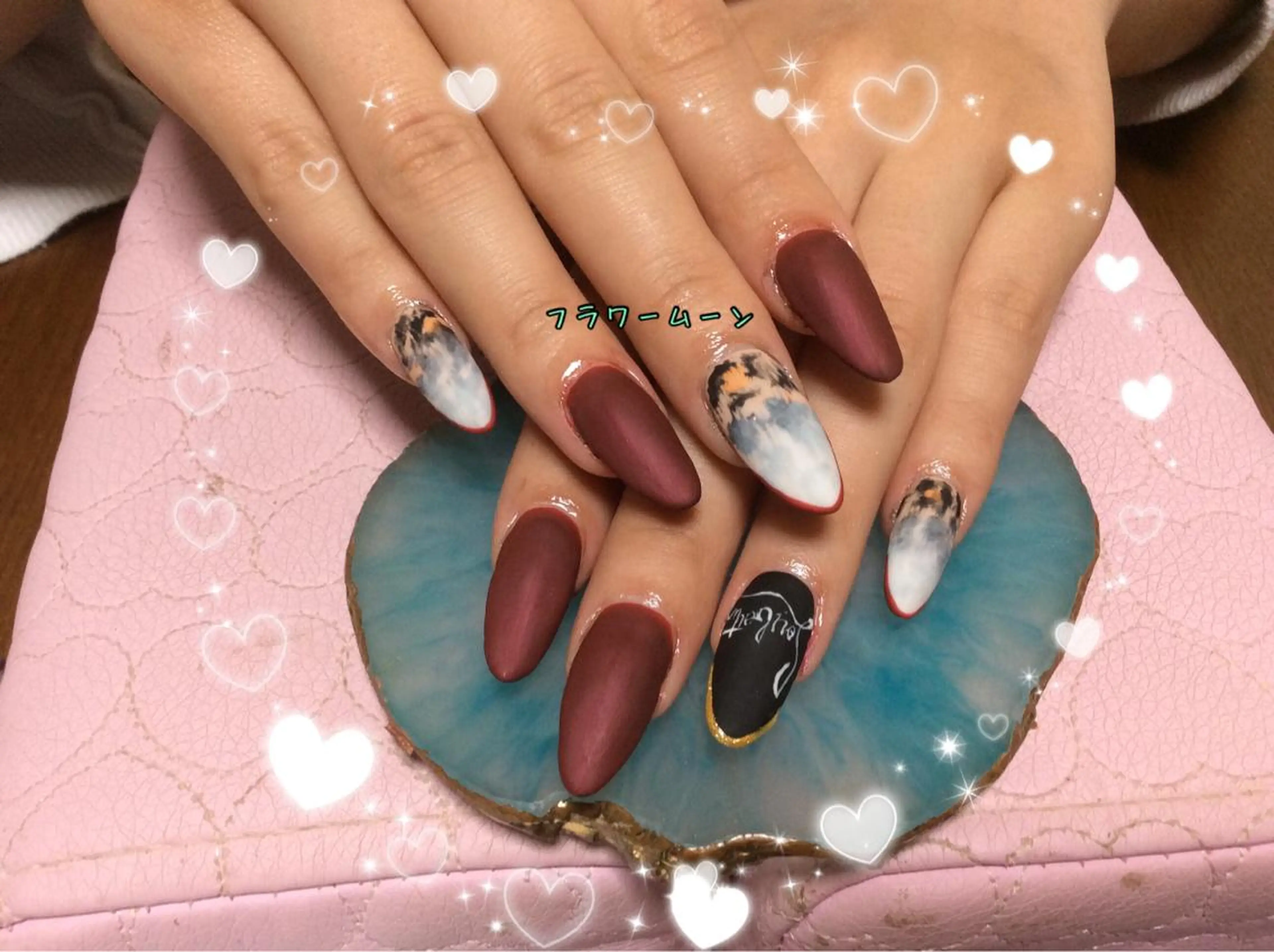 ネイル フラワー ムーンのネイルデザイン