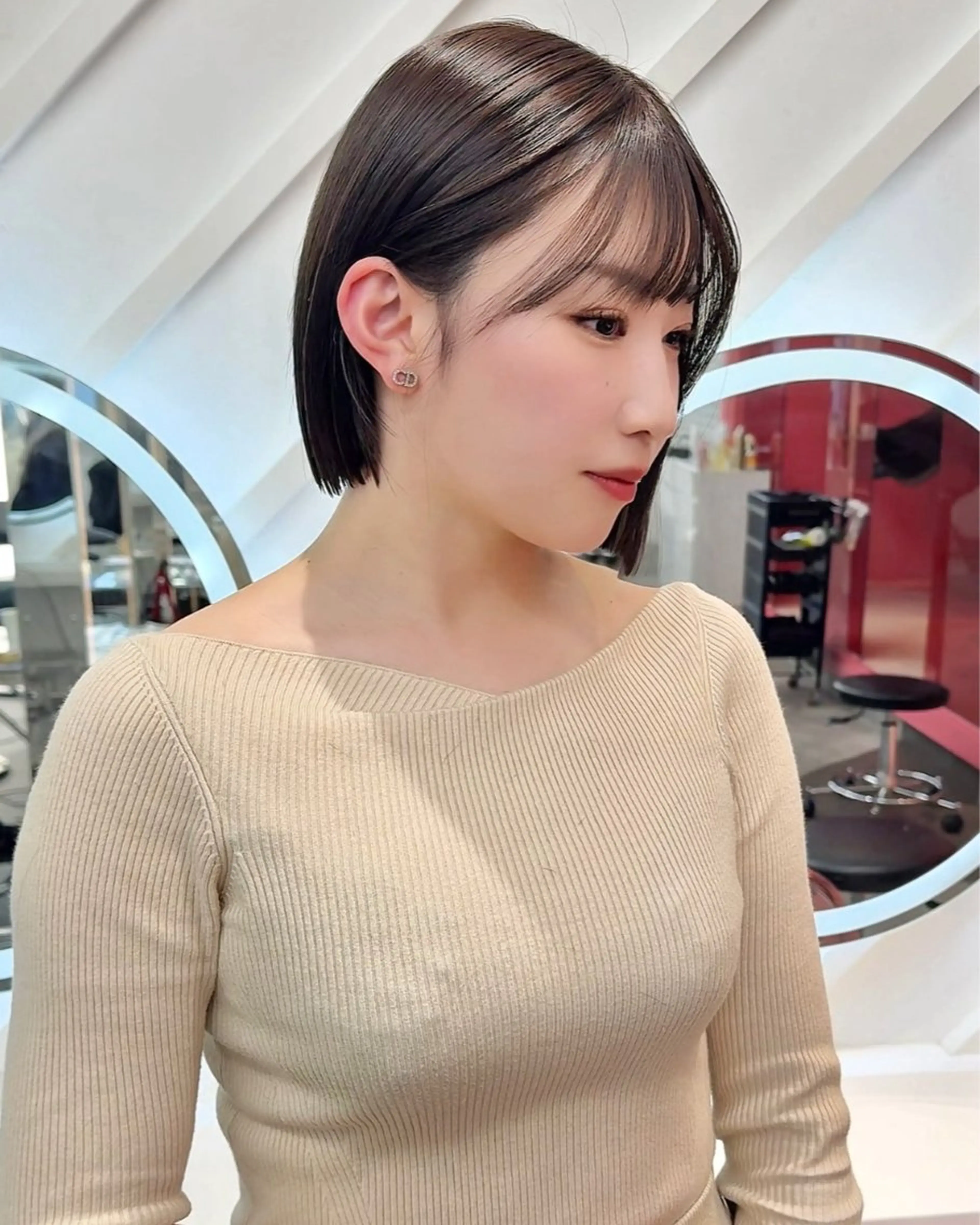 ショート カラー カット ヘアカラー トリートメント 莉乃/縮毛矯正/髪質 改善/艶カラーのヘアスタイル