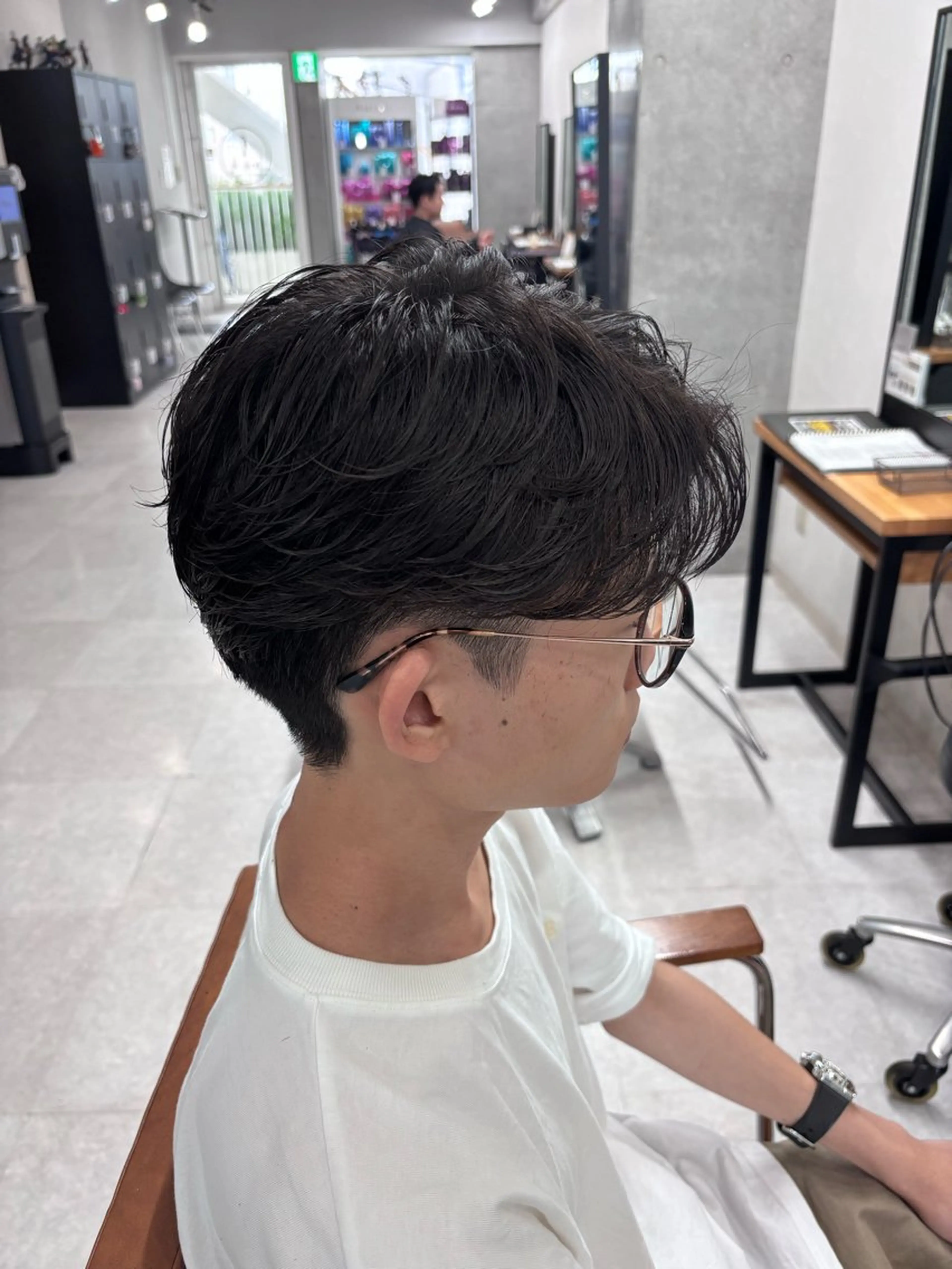 【✨️センターパート立ち上げ苦手な方✨️】メンズポイントパーマ+カットの写真