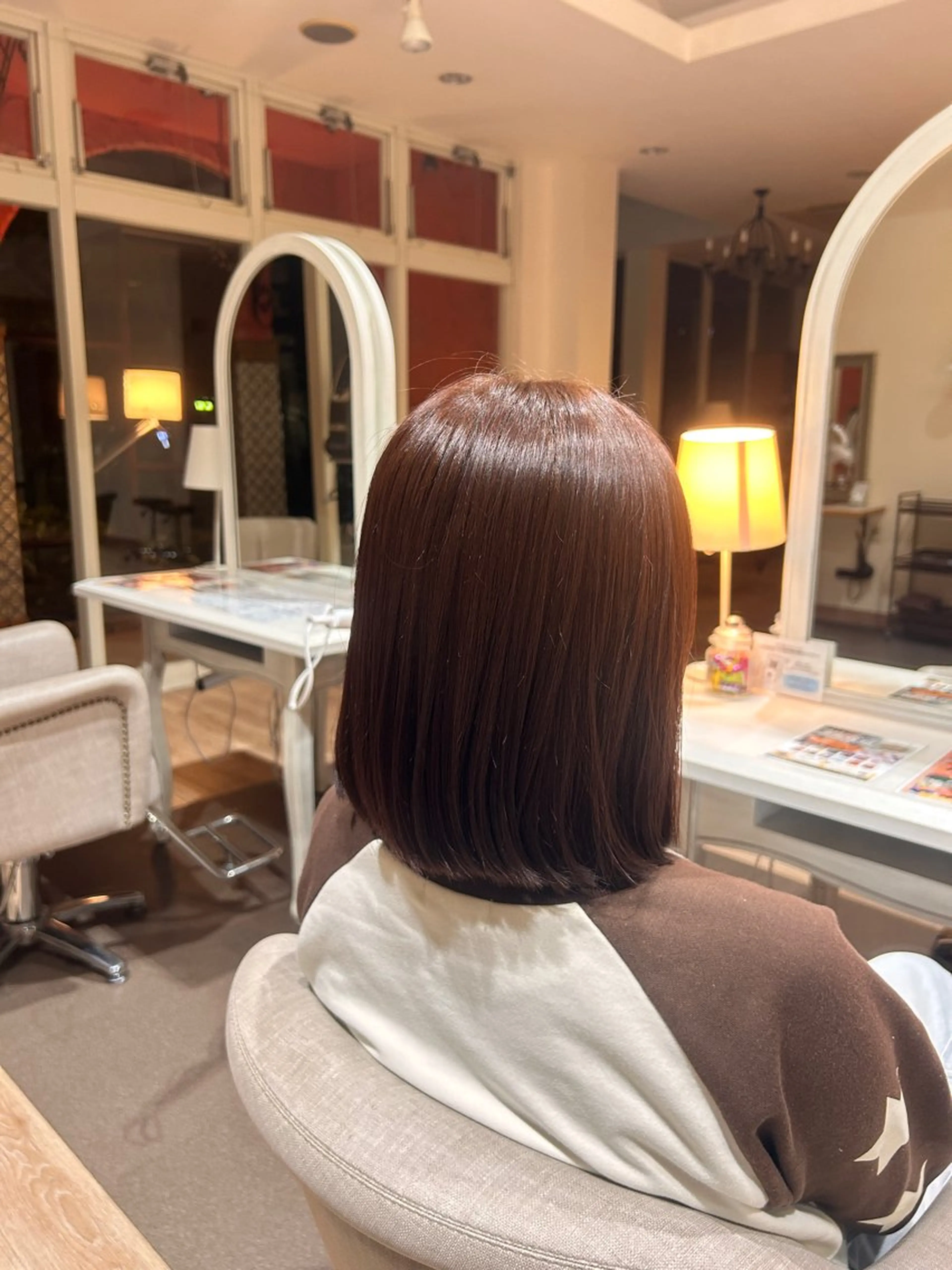 ショート ヘアカラー 小島 瑚白のヘアスタイル