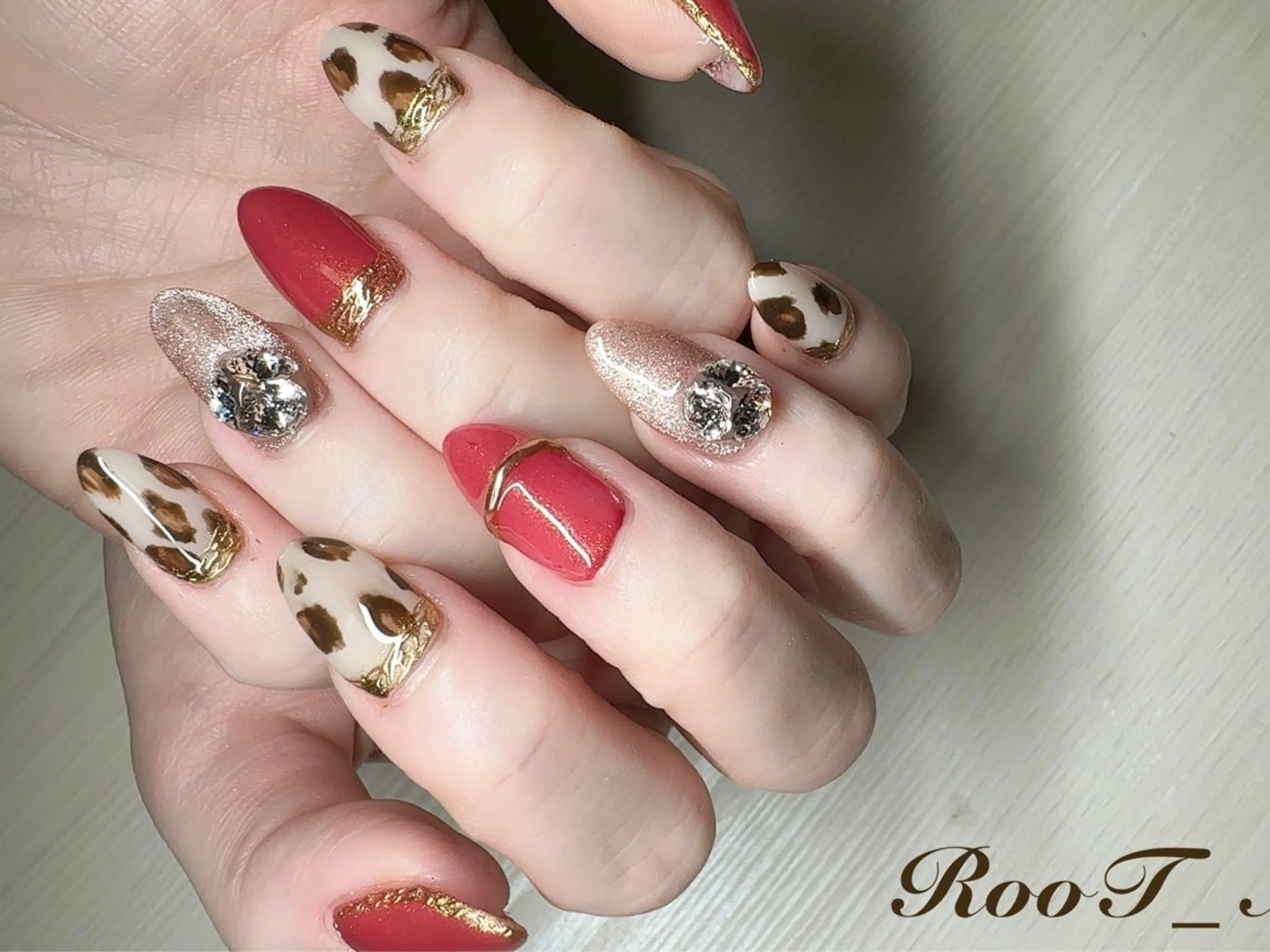 ネイル アニマル柄 マグネットネイル ハンドネイル RooT Nailのネイルデザイン