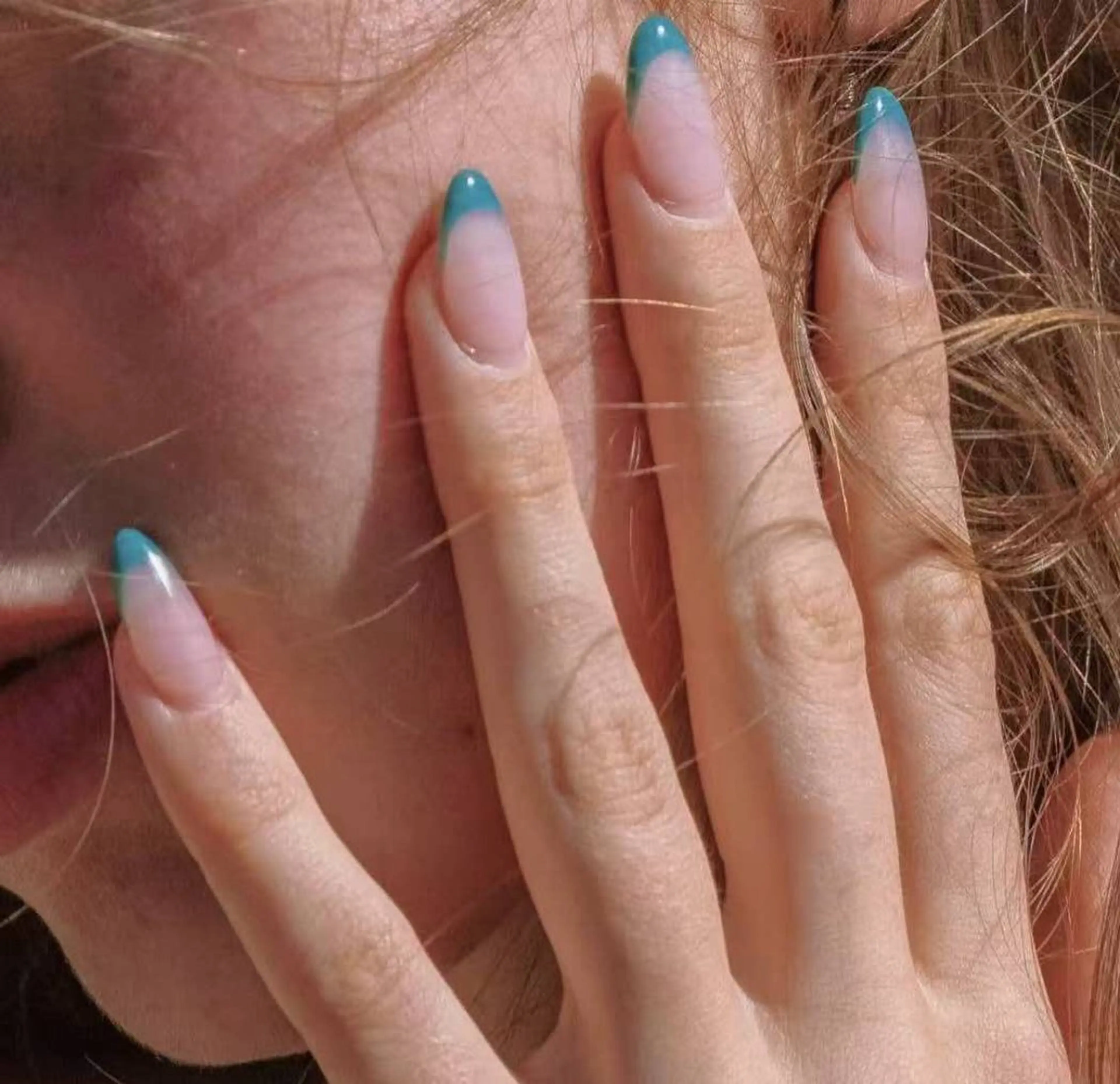 ネイル オーロラネイル フラワーネイル フットネイル フレンチネイル ジェルネイル ハンドネイル BabyYouMi nailのネイルデザイン