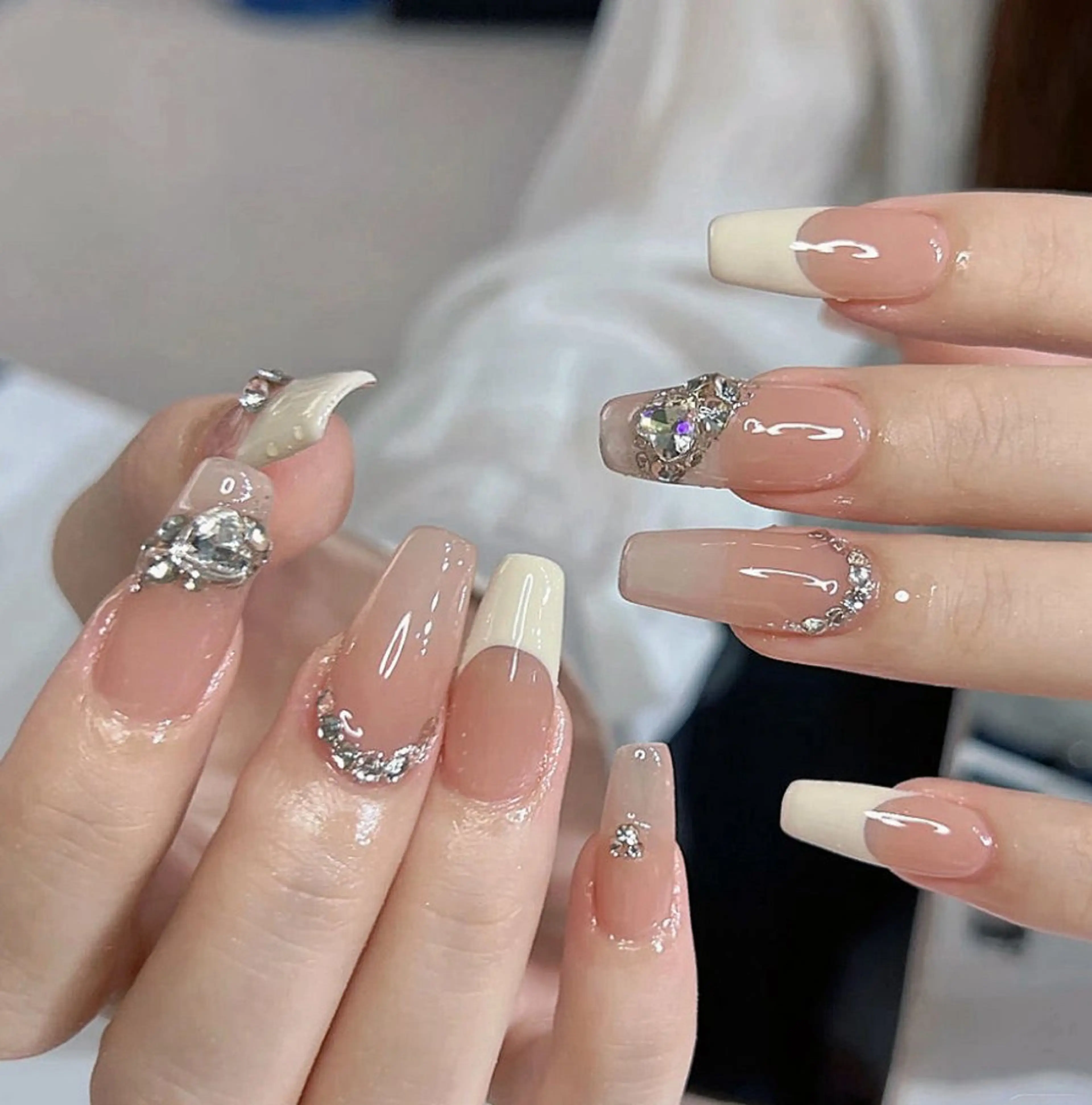 ネイル ハンドネイル AngelChris ビューティーサロンのネイルデザイン