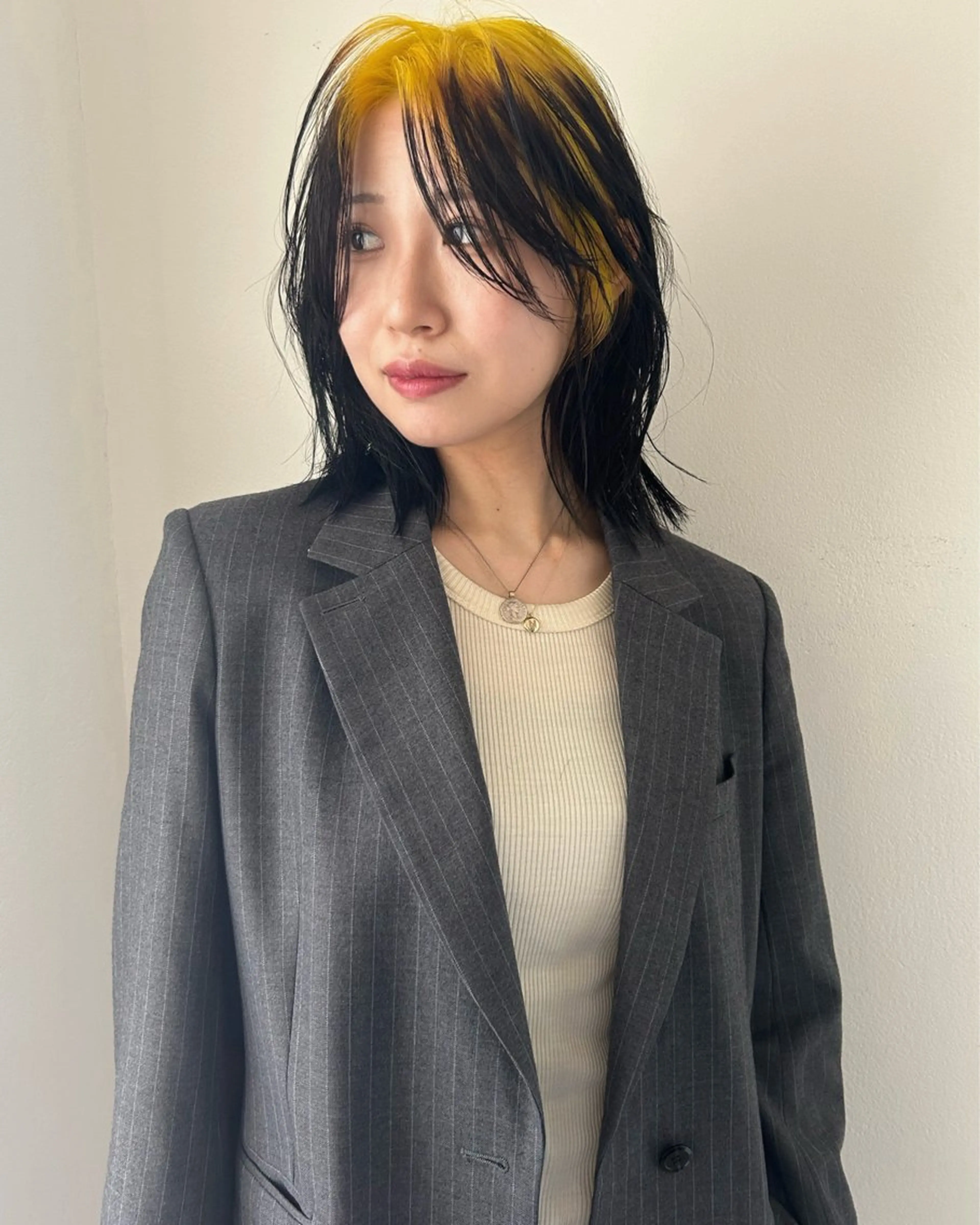 ミディアム カラー レイヤーカット カット ヘアカラー トリートメント 村上雅人 ナチュラルモードのヘアスタイル