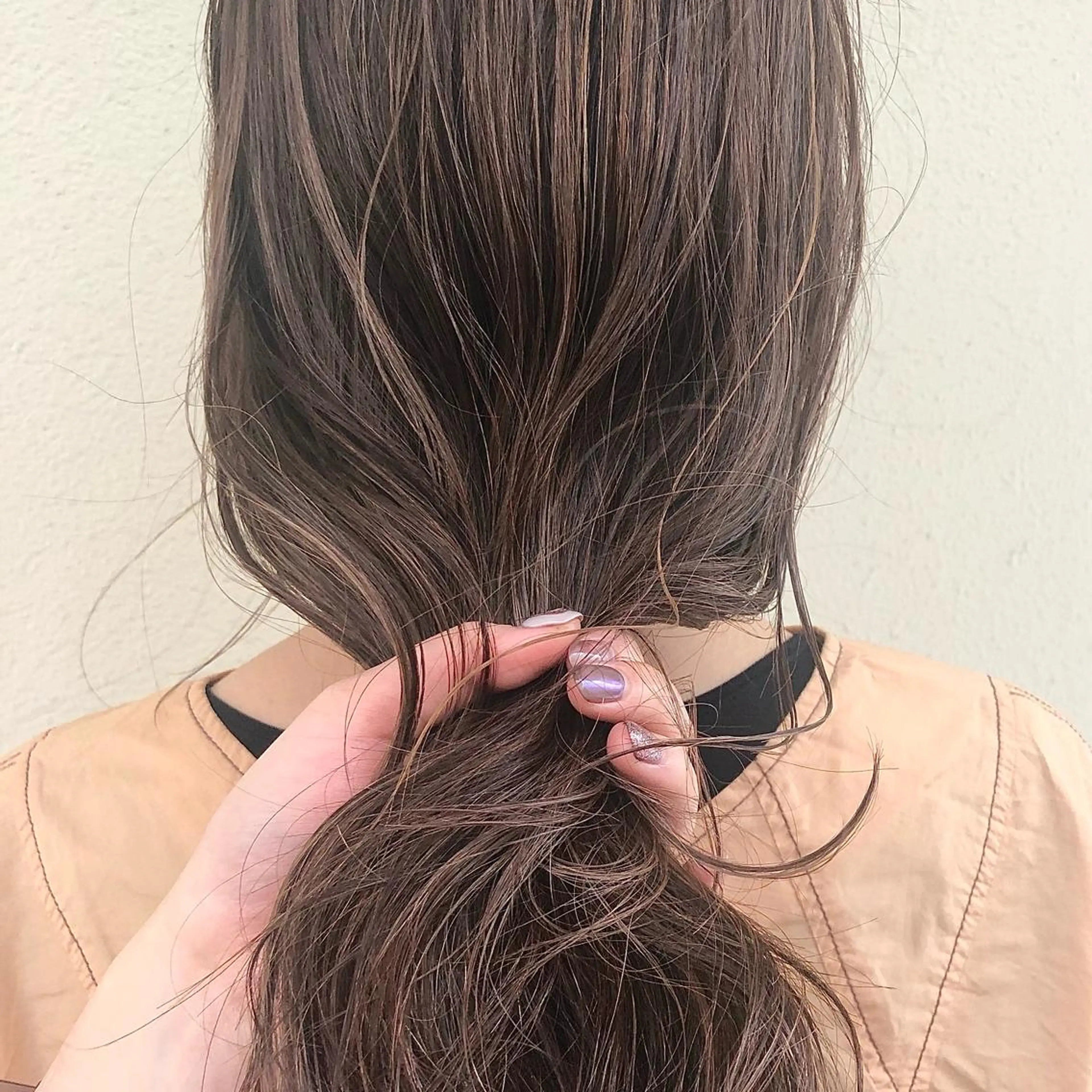 セミロング カラー AYANO ／レイヤー／オリーブのヘアスタイル