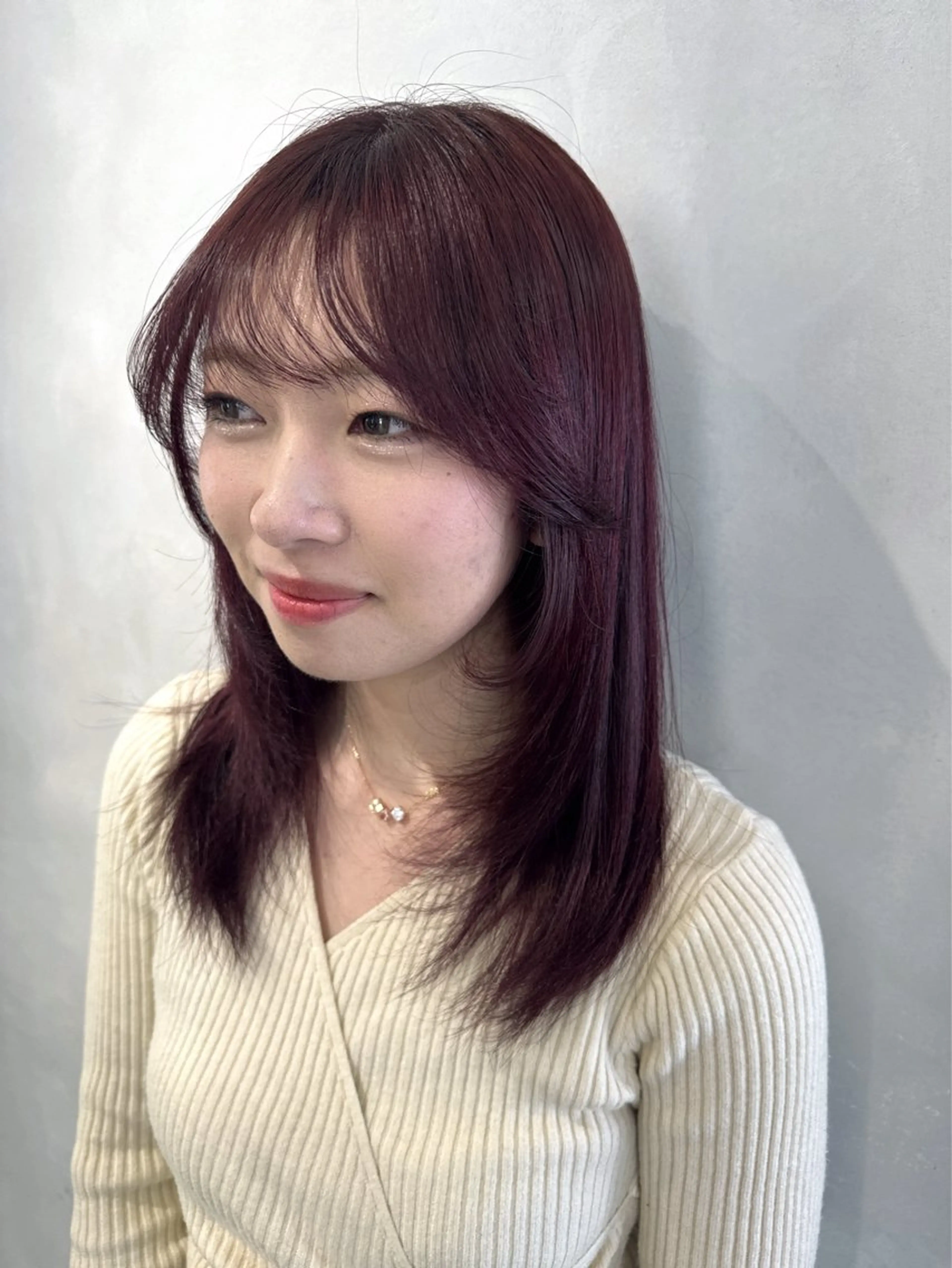 セミロング カラー ブリーチ ダブルカラー ブリーチなしカラー レッドカラー レイヤーカット カット ヘアカラー トリートメント 透明感カラー✨艶髪 制作🌱山根あゆみのヘアスタイル