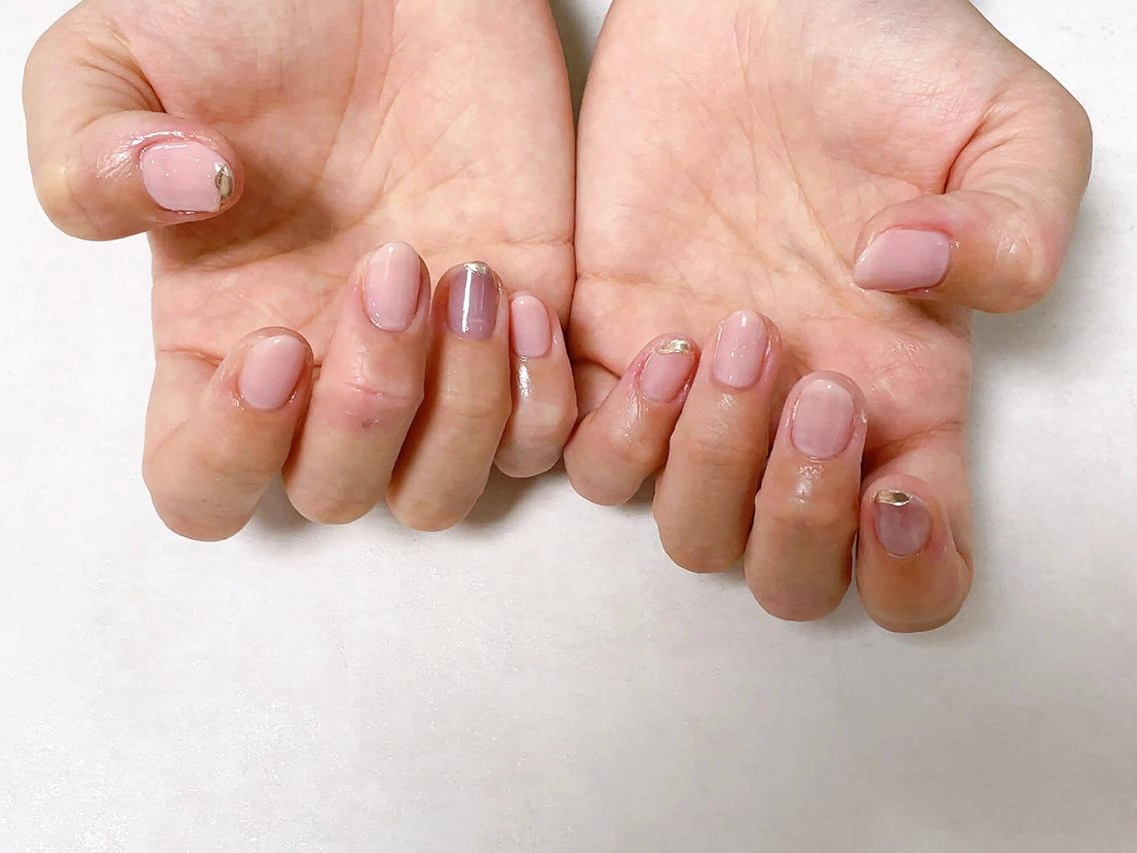 ネイル オーロラネイル フラワーネイル フットネイル フレンチネイル ジェルネイル mogunail &blowのネイルデザイン