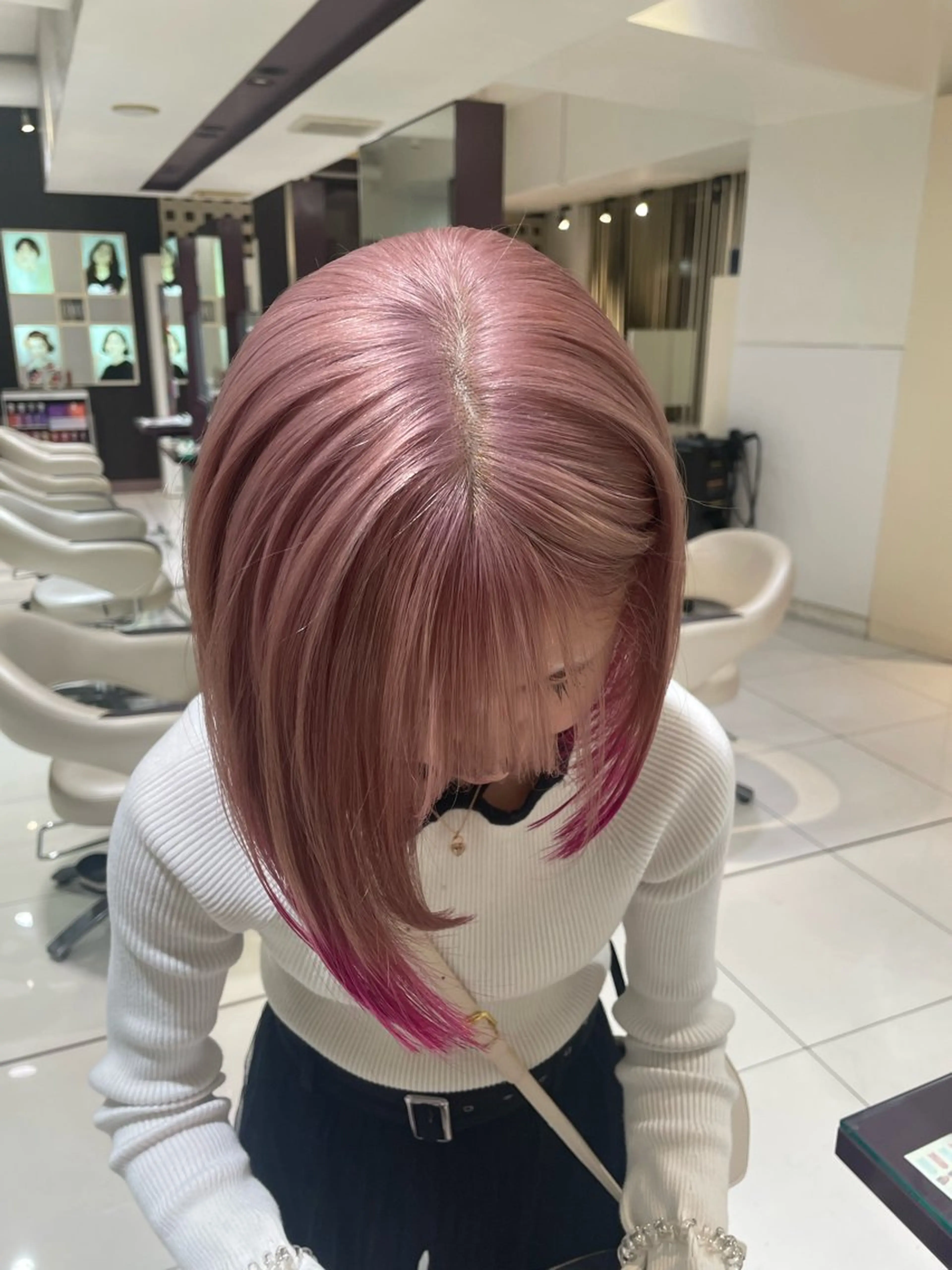 ショート カラー ピンクカラー ZENKO国分寺所属・まるやま ひなこ/艶髪カラーのヘアスタイル