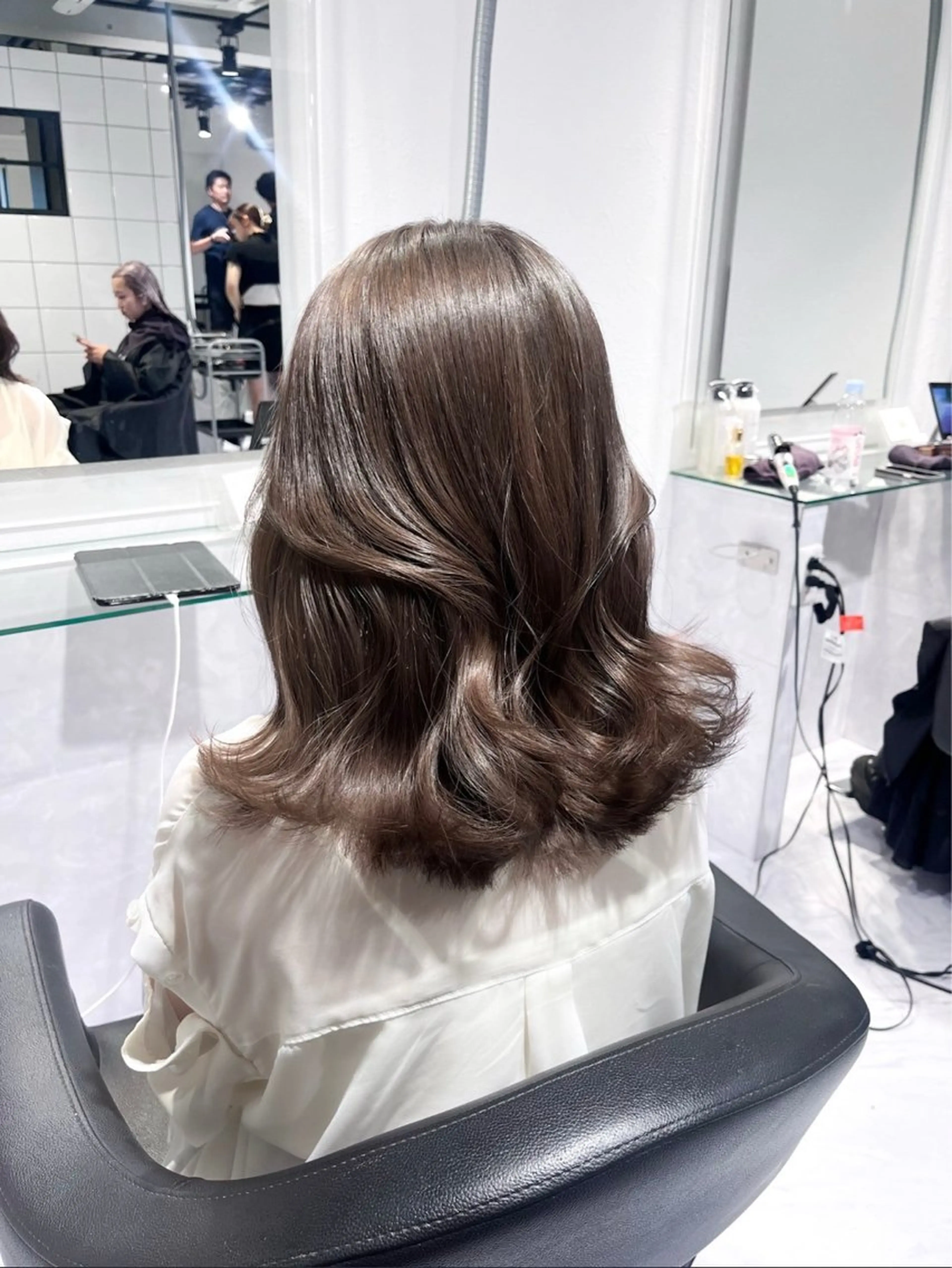 セミロング カラー 髪質改善🩰透明感カ ラー🎀hinanoのヘアスタイル