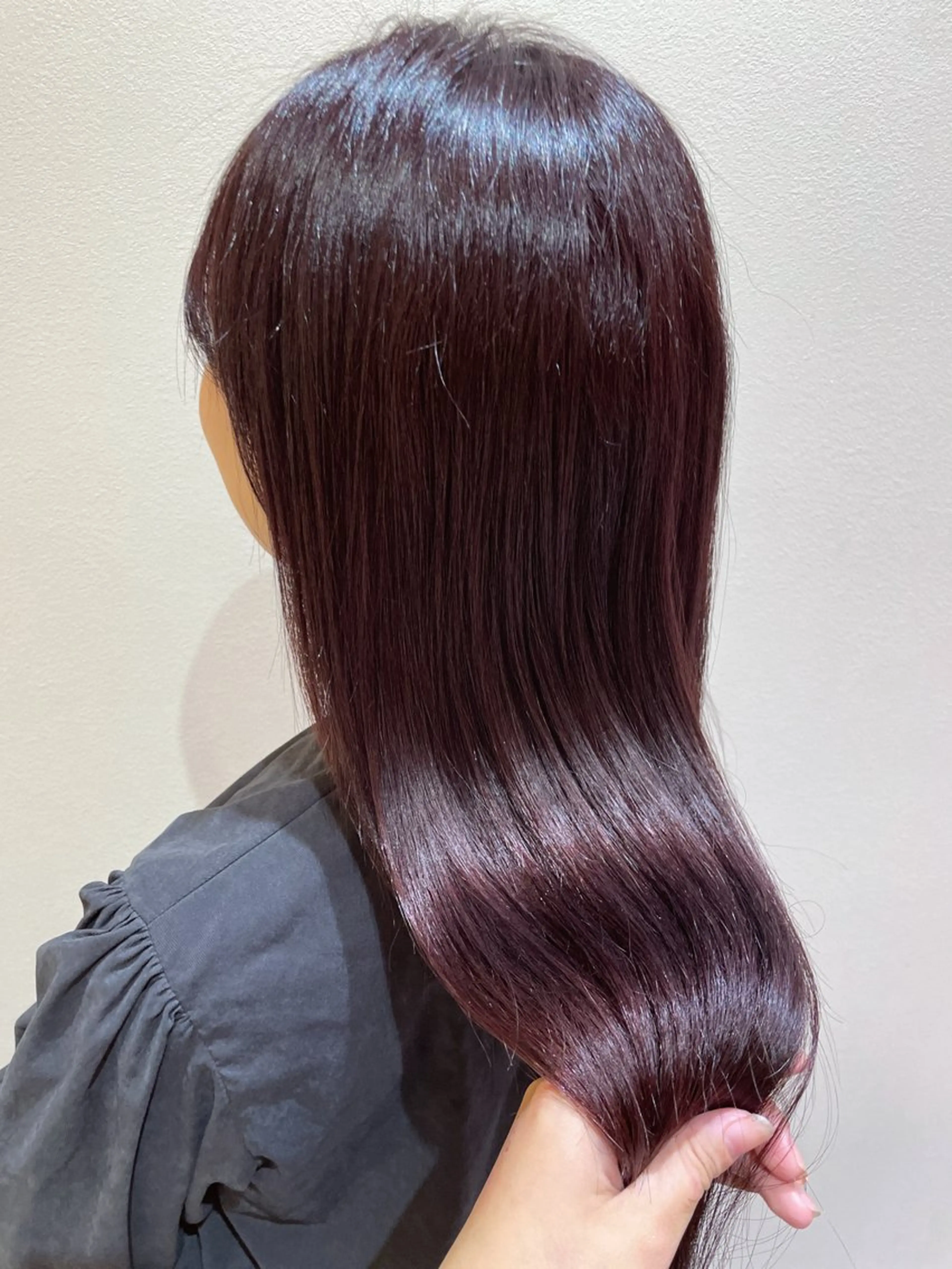 ロング カラー ケアカラー 髪質改善 ヘアカラー トリートメント 小森 樹奈のヘアスタイル