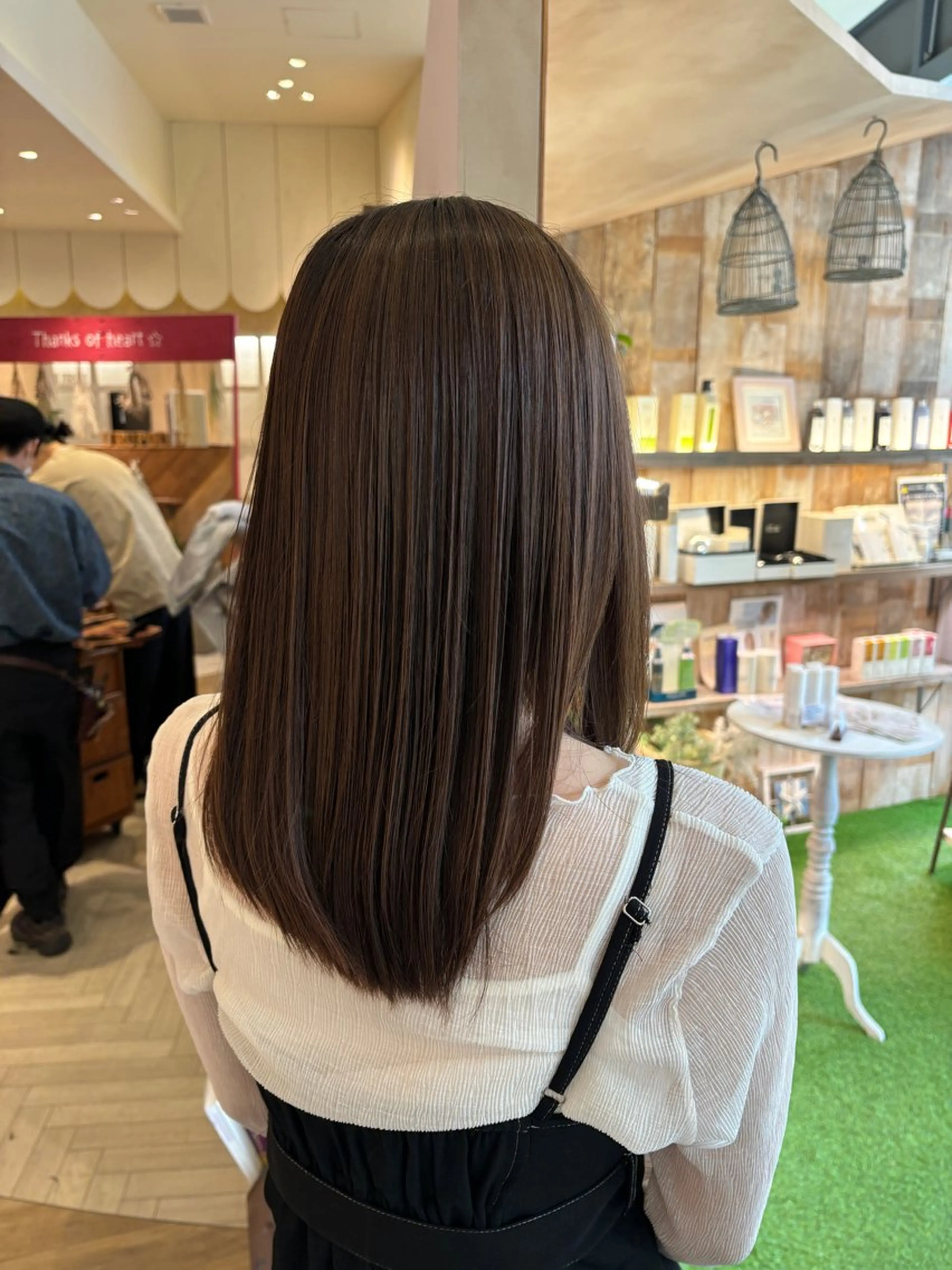 ロング レイヤーカット✨ 艶髪藤野のヘアスタイル