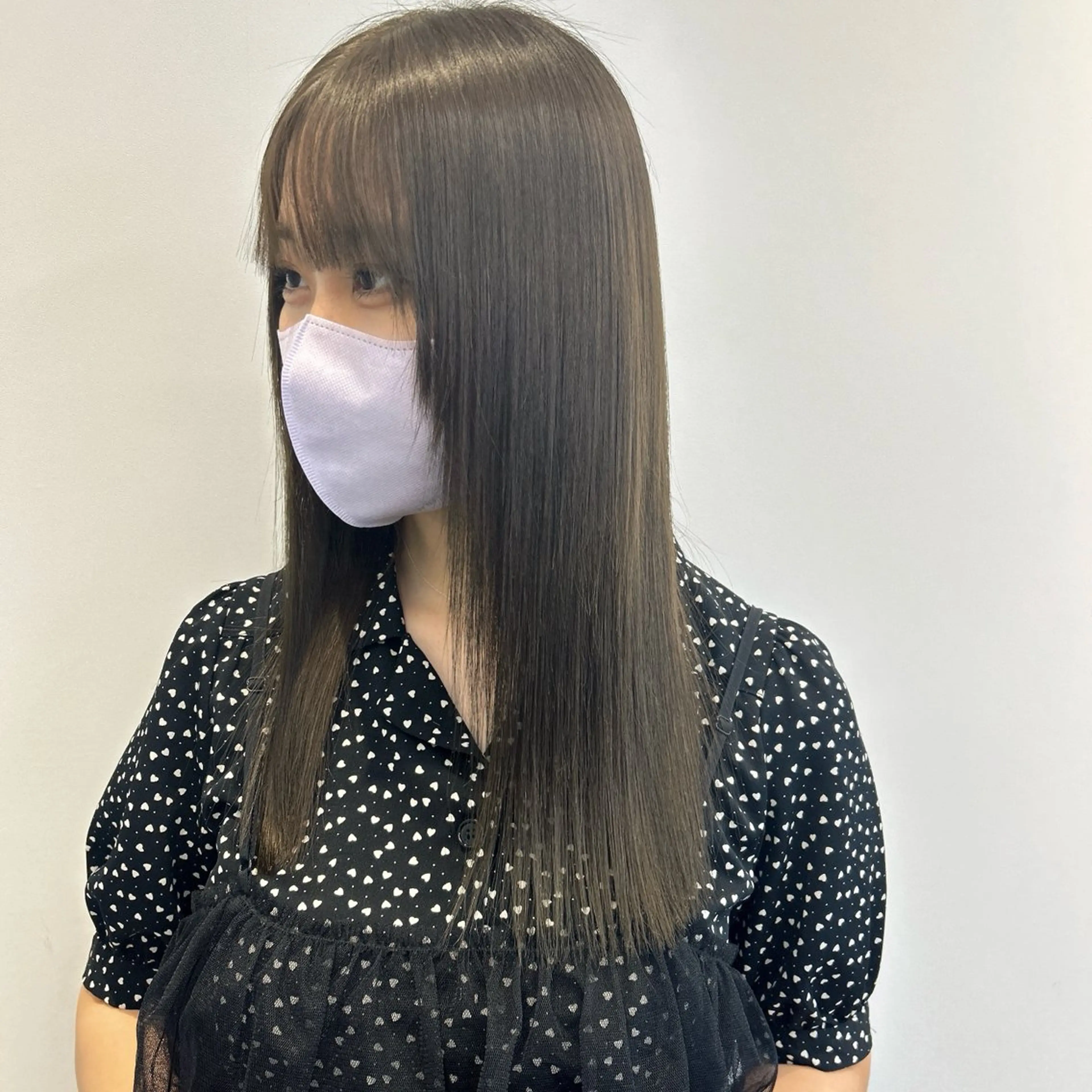 カラー 透明感カラー グレージュ 村瀬 美来のヘアスタイル