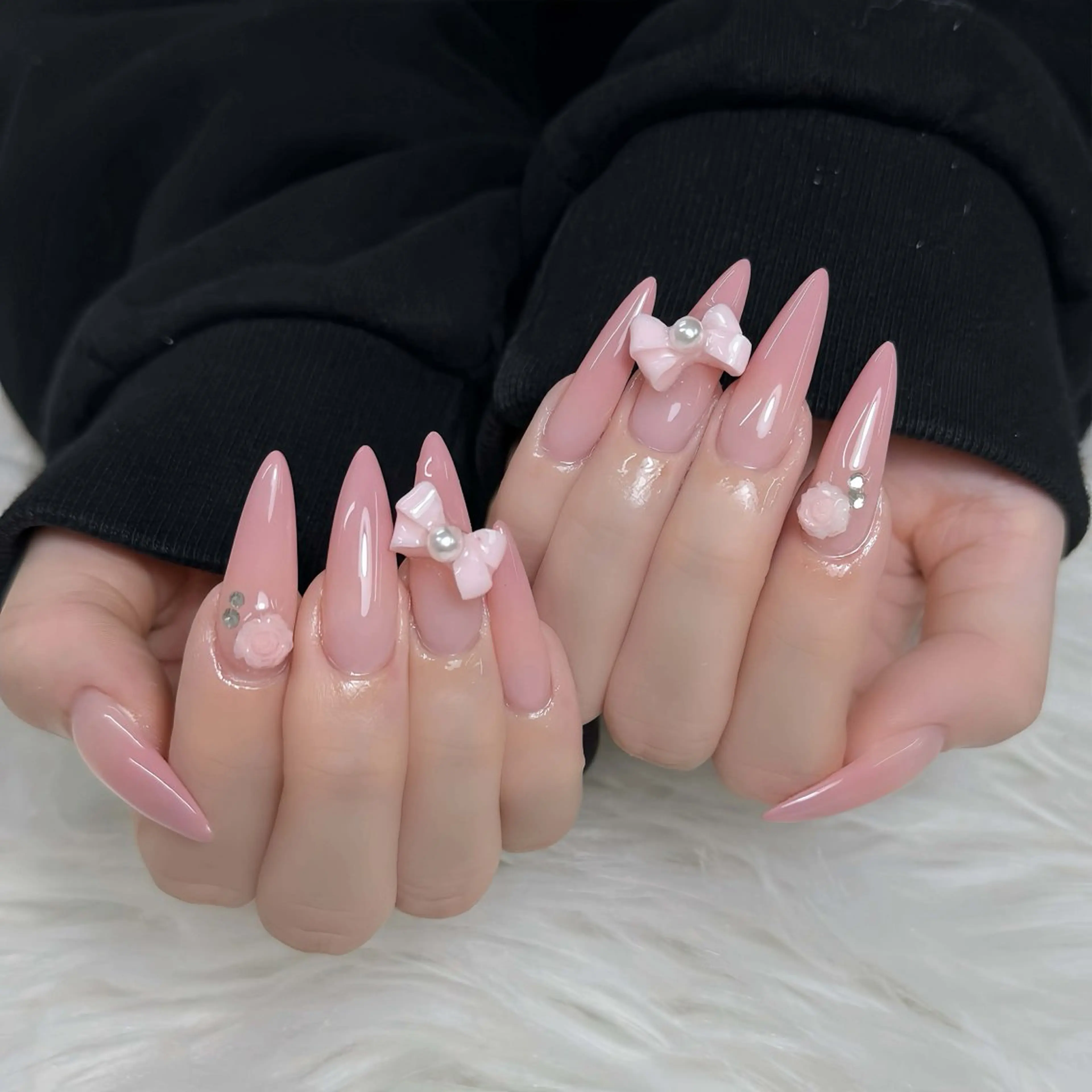 ネイル ピンク バレンタイン ハンドネイル いちご ちゃんのネイルデザイン