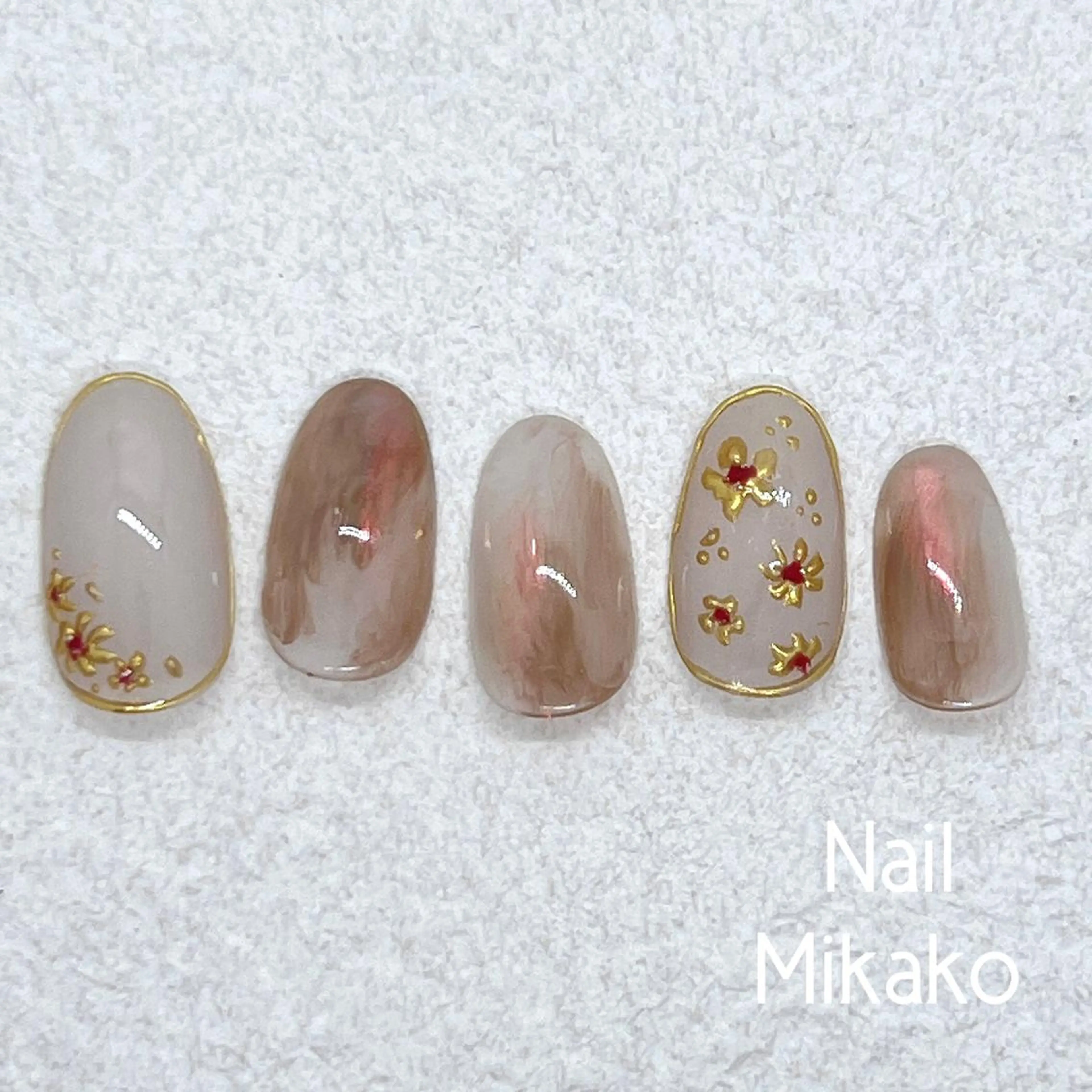 ネイル フラワーネイル ミラーネイル ニュアンスネイル Nail Mikakoのネイルデザイン
