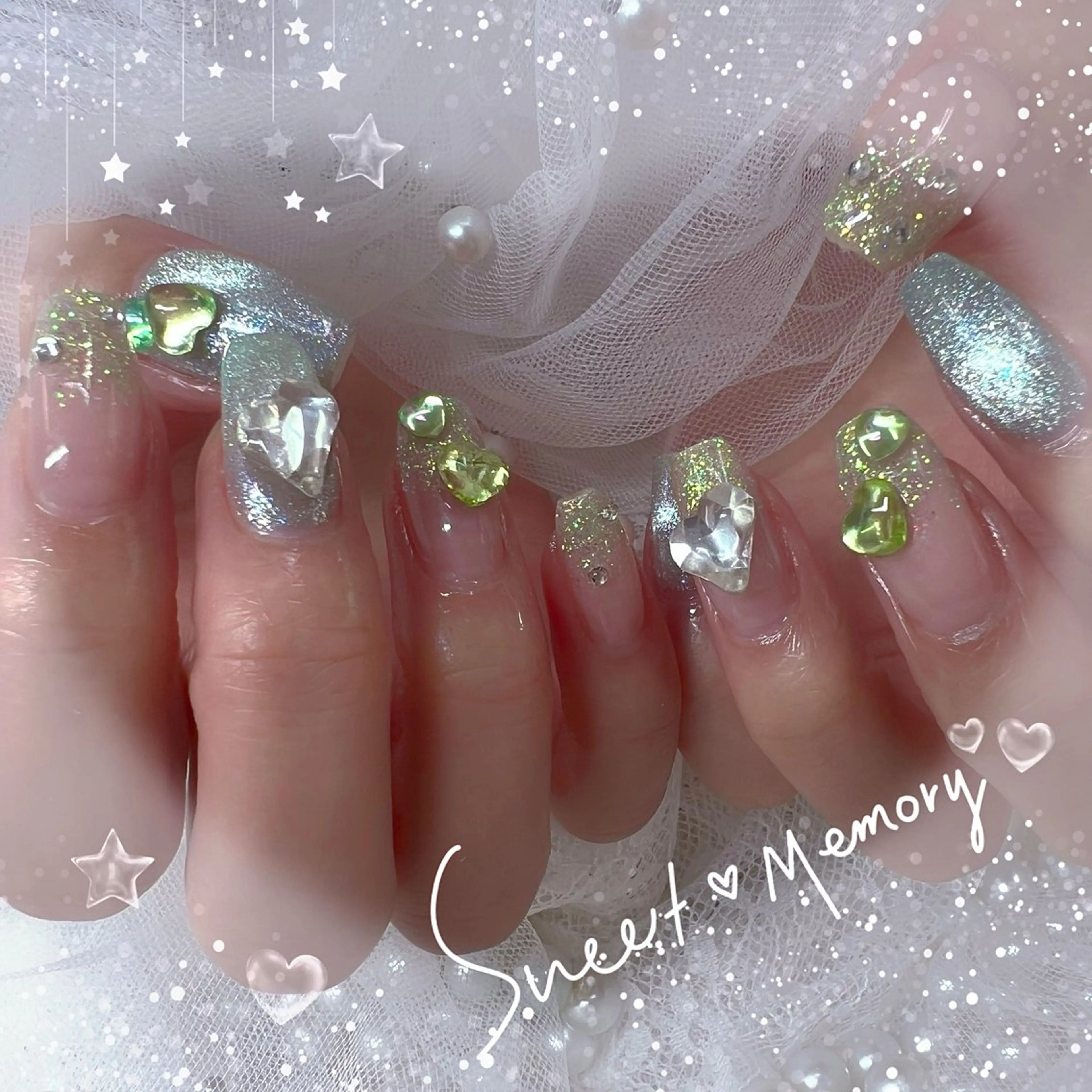 ネイル チークネイル フレンチネイル ガーリー ガラスフレンチ グラデーション ハンドネイル ハンドケア Chill Nailsalonのネイルデザイン