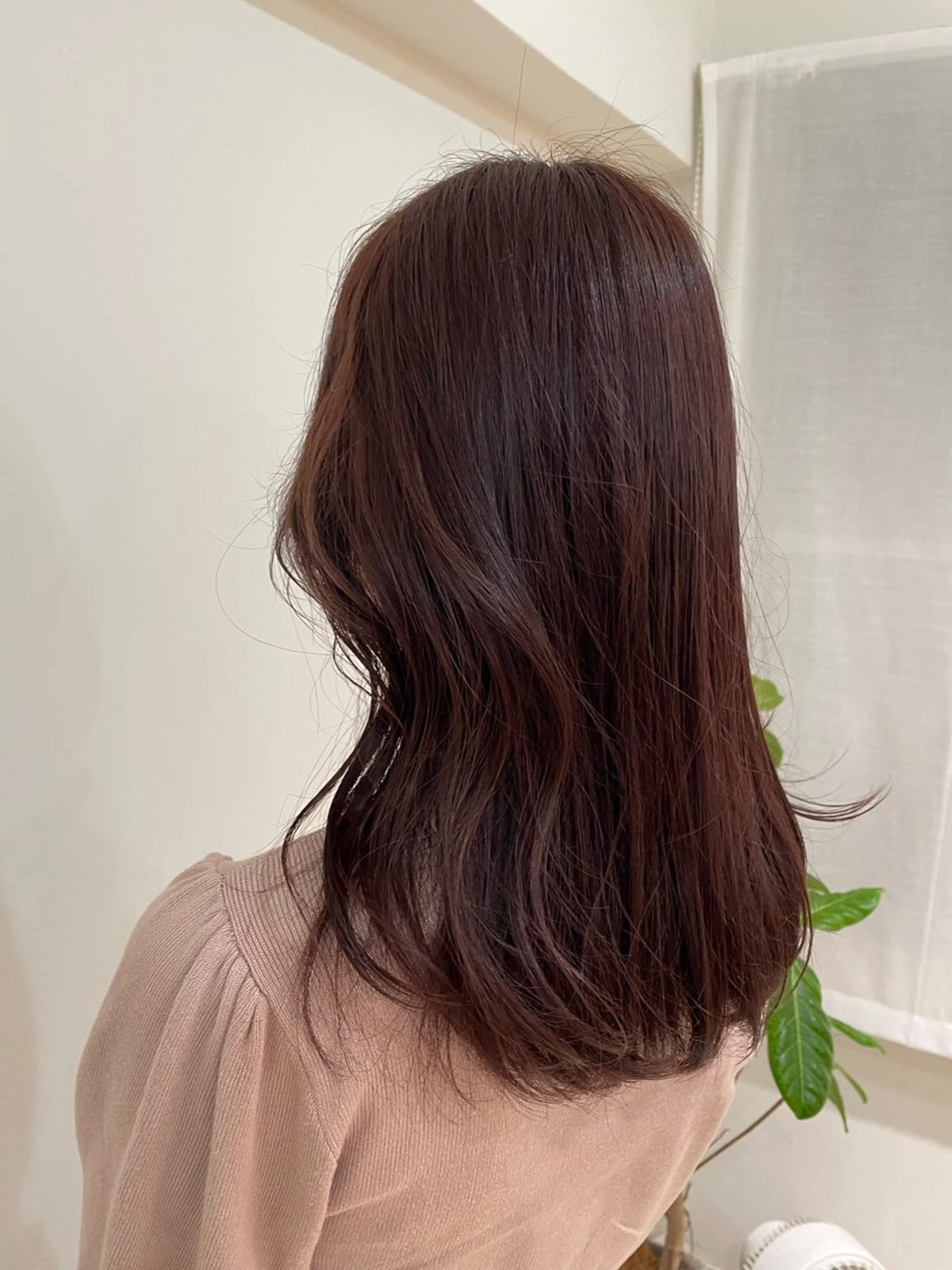 セミロング カラー ベージュカラー ピンクカラー ピンクベージュ 大津 寧々のヘアスタイル