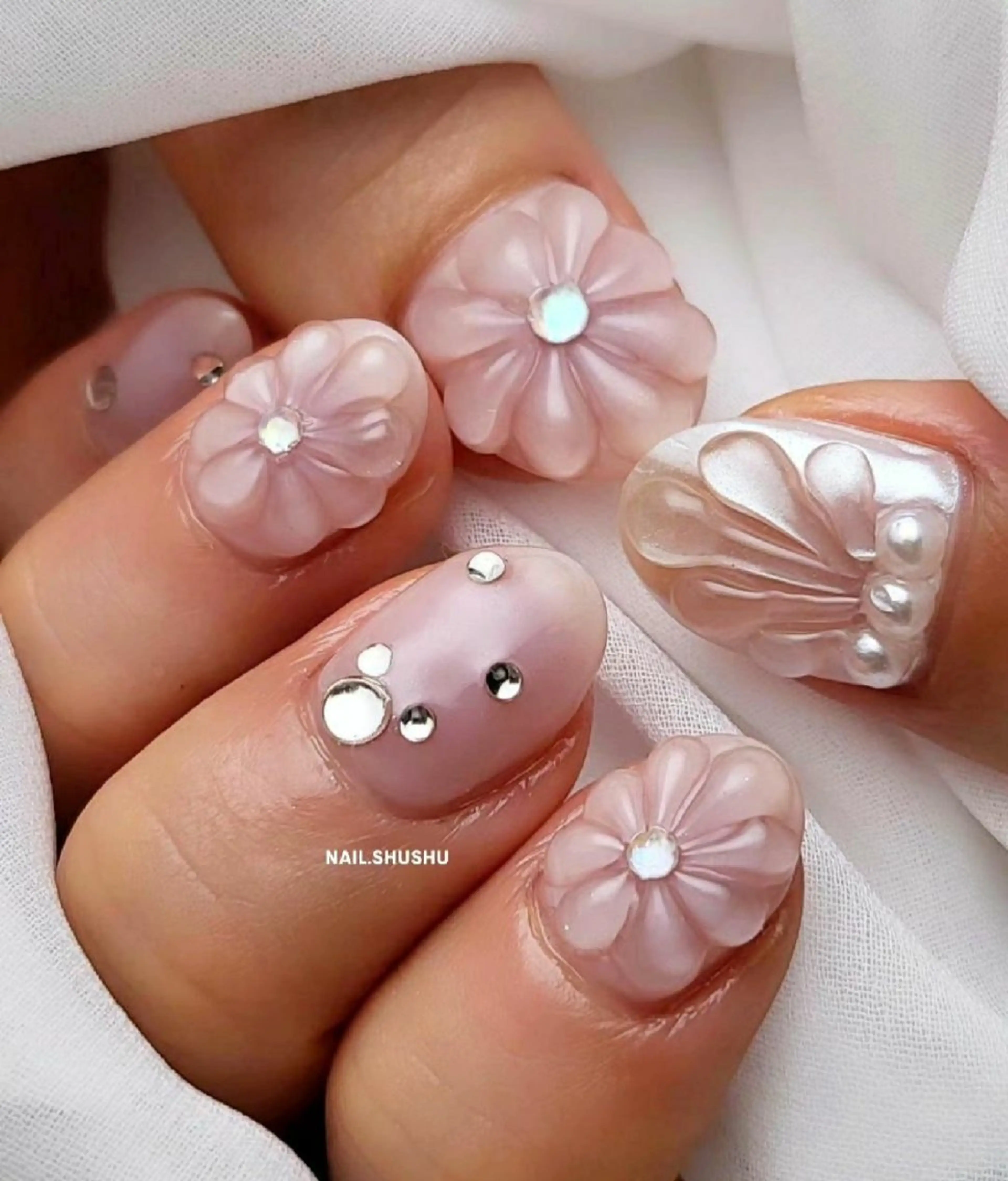 ネイル 持ち込み ニュアンスネイル ワンカラーネイル シンプルネイル 冬ネイル ハンドネイル 3dパーツ/流行り 👧shushu❤️のネイルデザイン