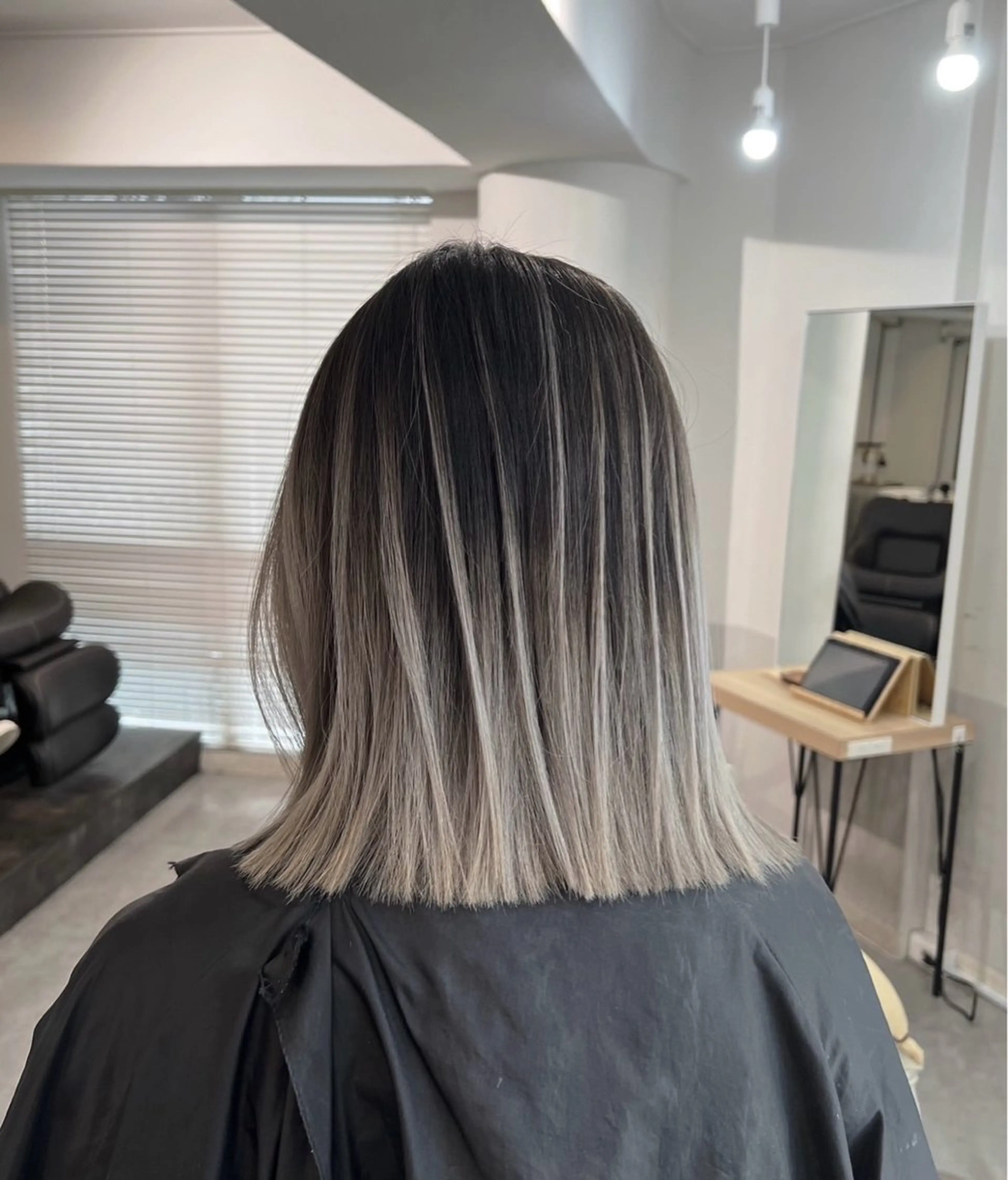 ショート カラー バレイヤージュ グレージュ レイヤーカット ヘアカラー トリートメント 指名数No.1 /NAOYAのヘアスタイル