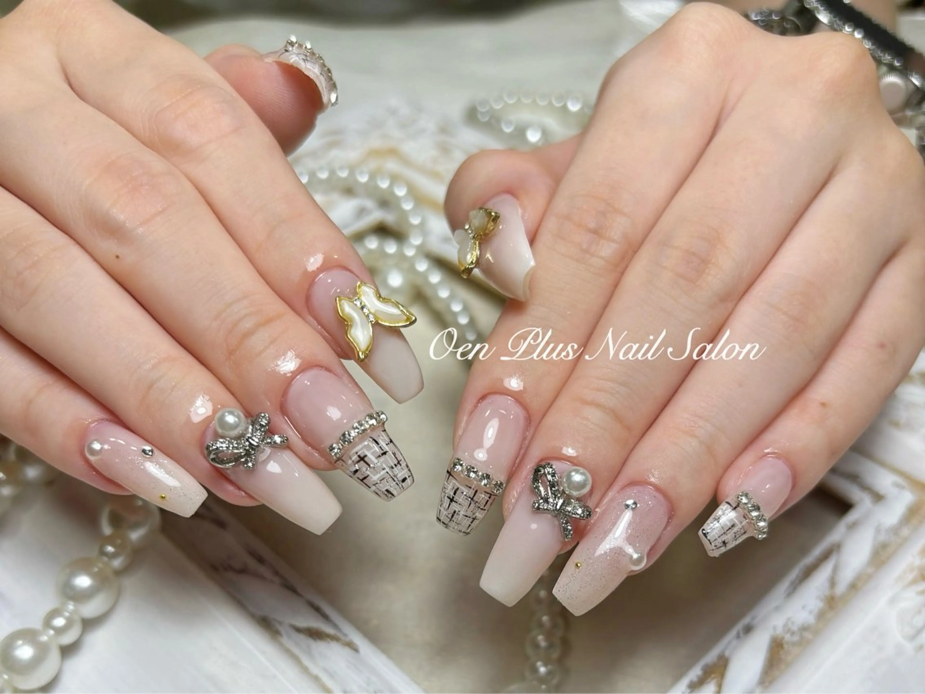 ネイル ハンドネイル One Plus キキのネイルデザイン